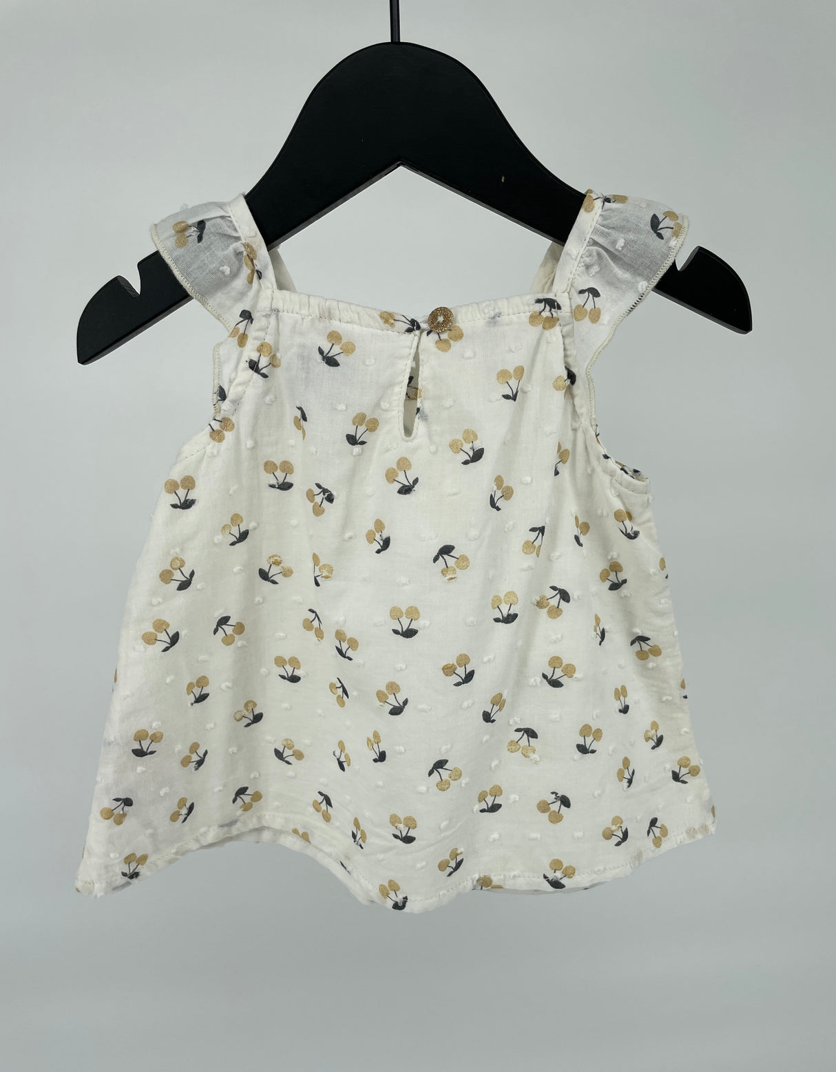 Top Mouwloos Beige Kersen Roesjes Maat 68