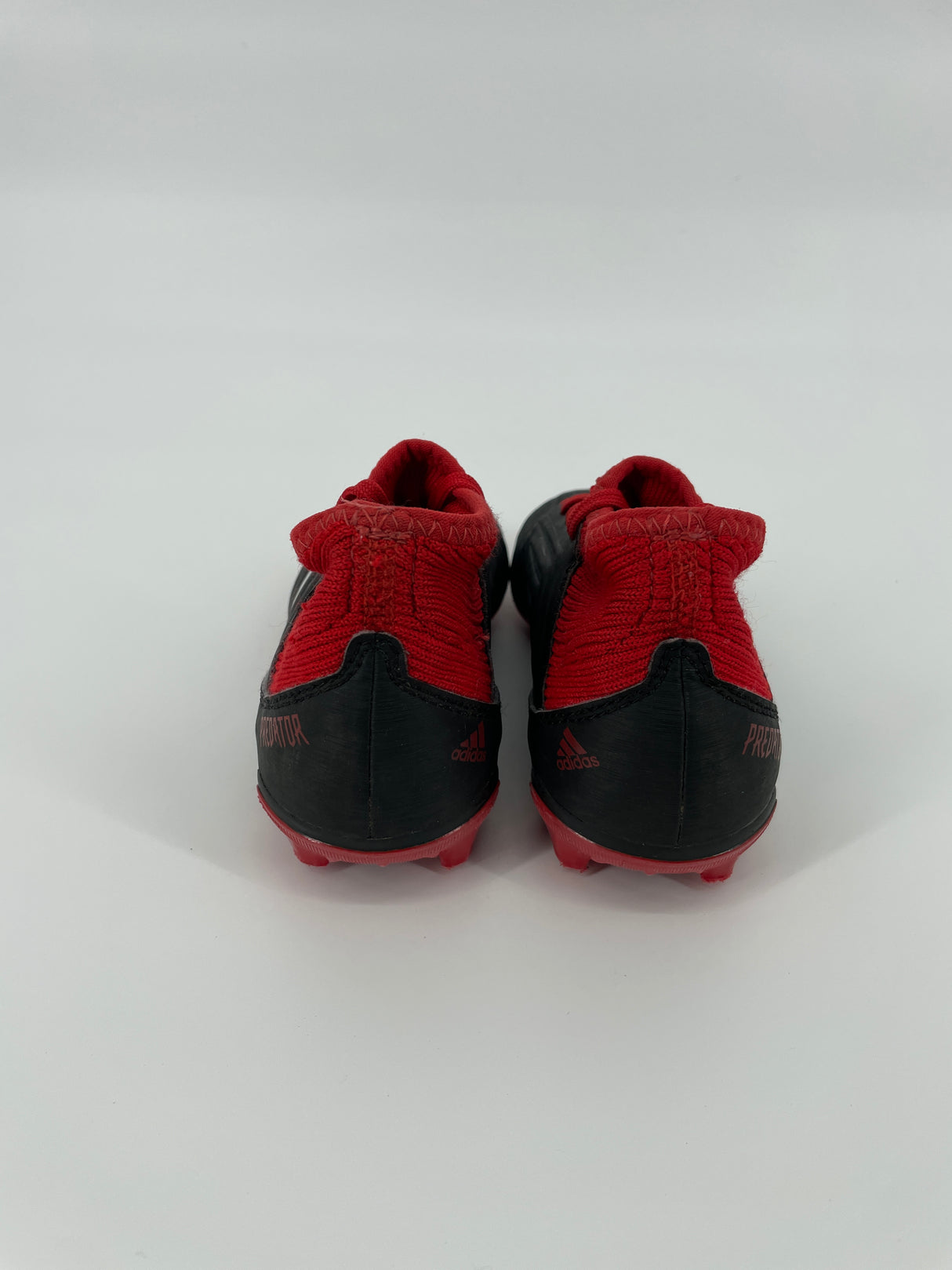 Predator Voetbalschoenen Zwart Rood Maat 30