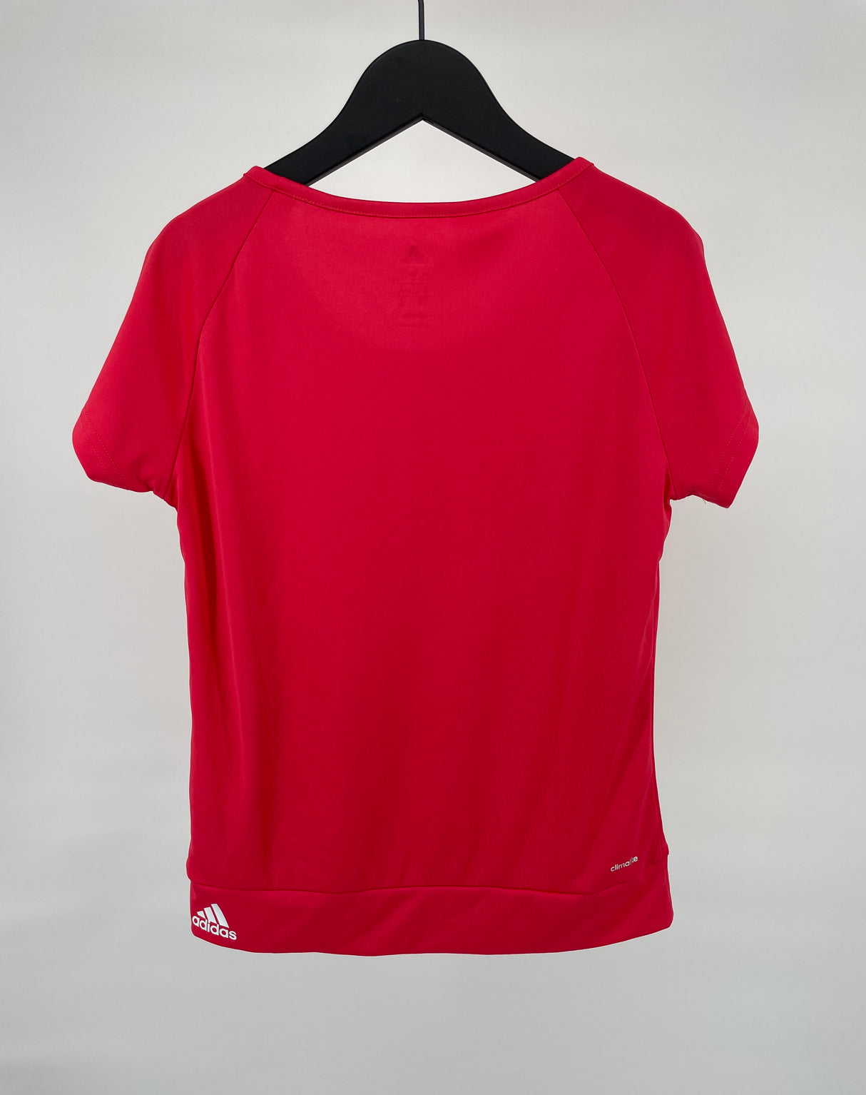 Sport Shirt Rood met Logo Maat 152