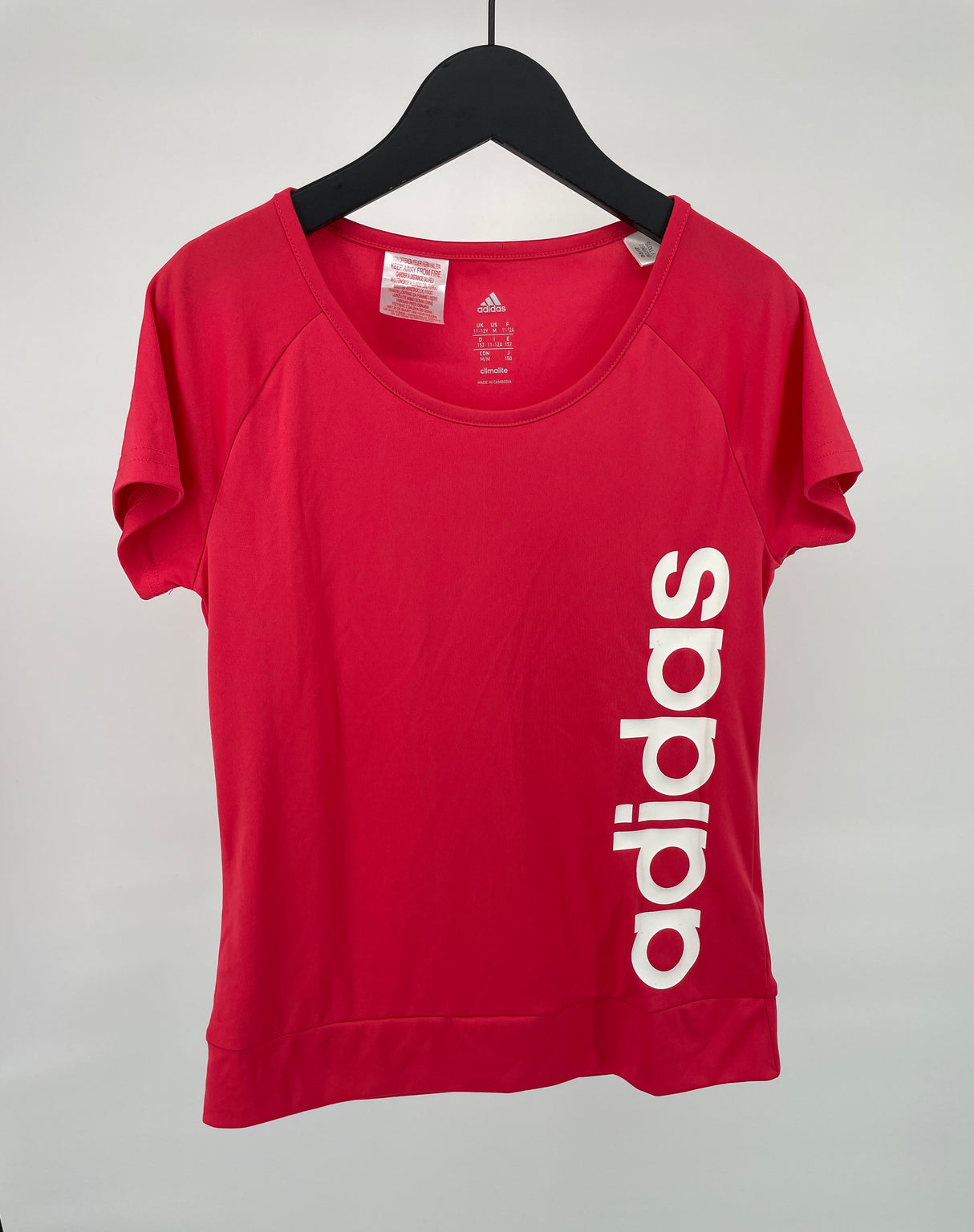 Sport Shirt Rood met Logo Maat 152