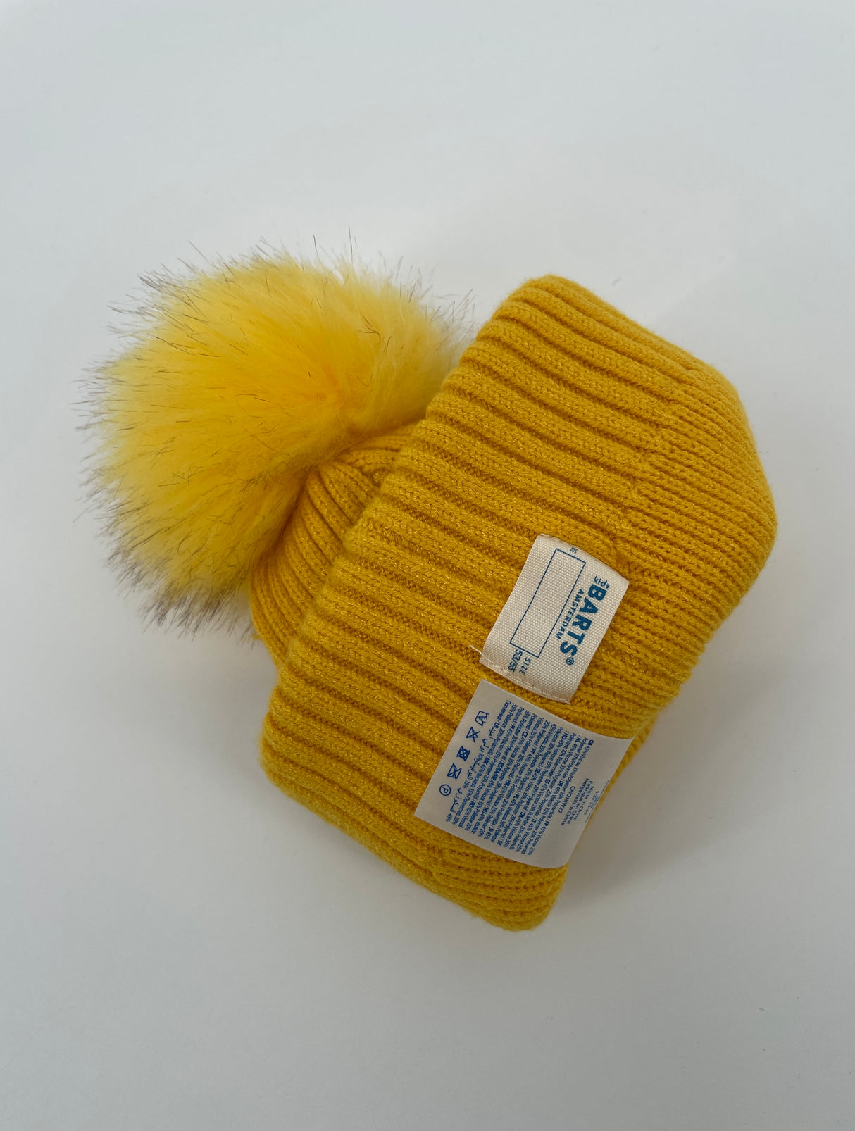 Muts Geel Pompon Maat 4 - 8 Jaar