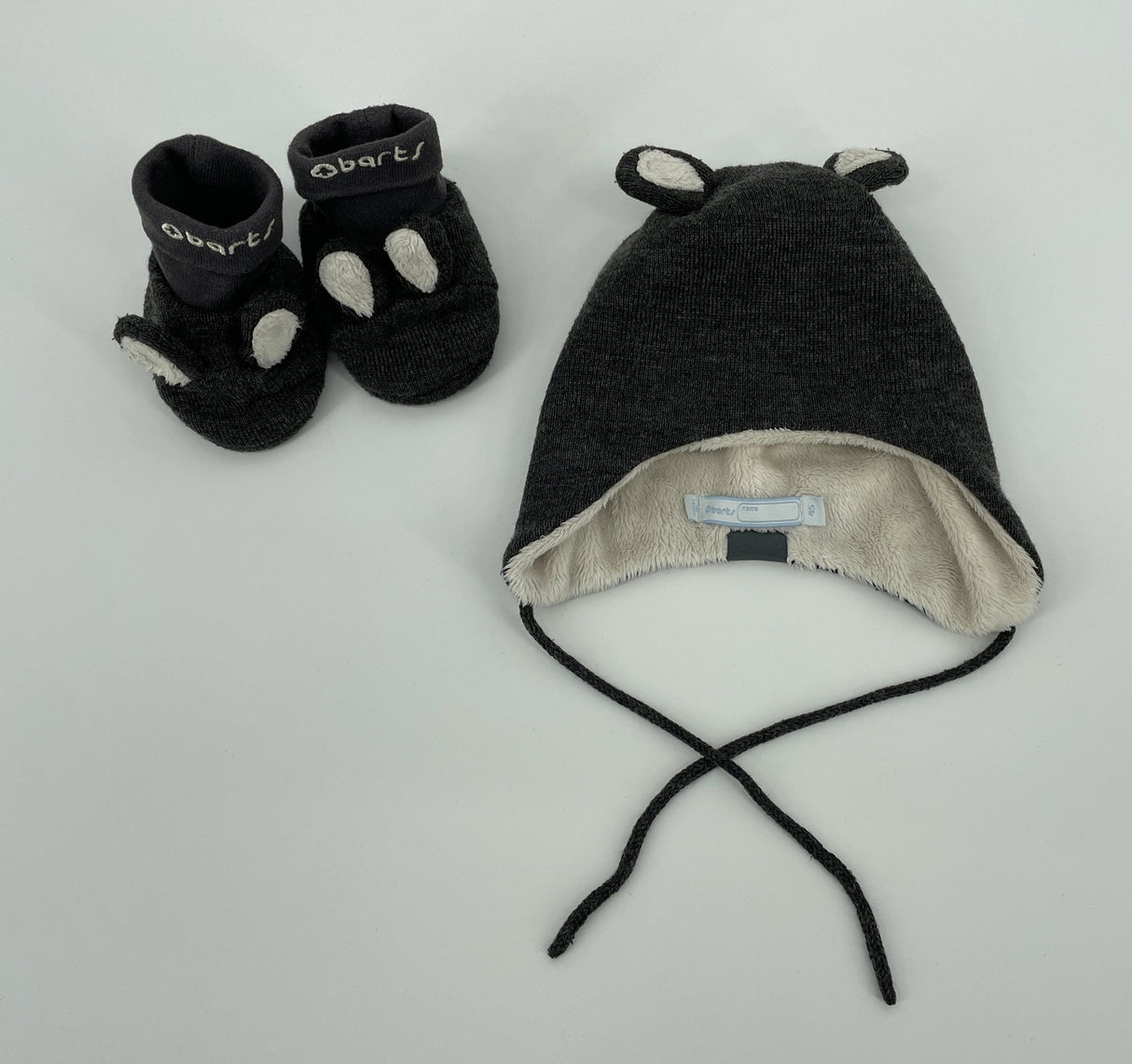 Set Muts en Slofjes Grijs met Oortjes Maat 3 Maanden - 1 Jaar