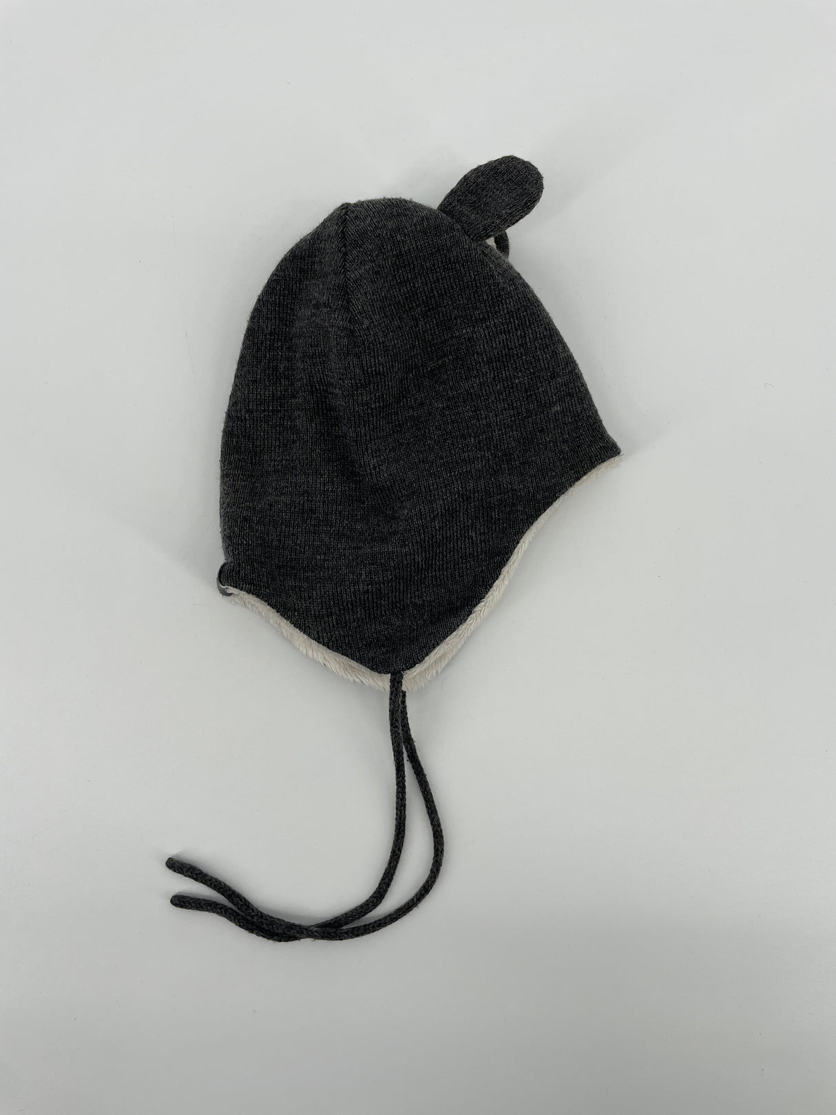 Set Muts en Slofjes Grijs met Oortjes Maat 3 Maanden - 1 Jaar