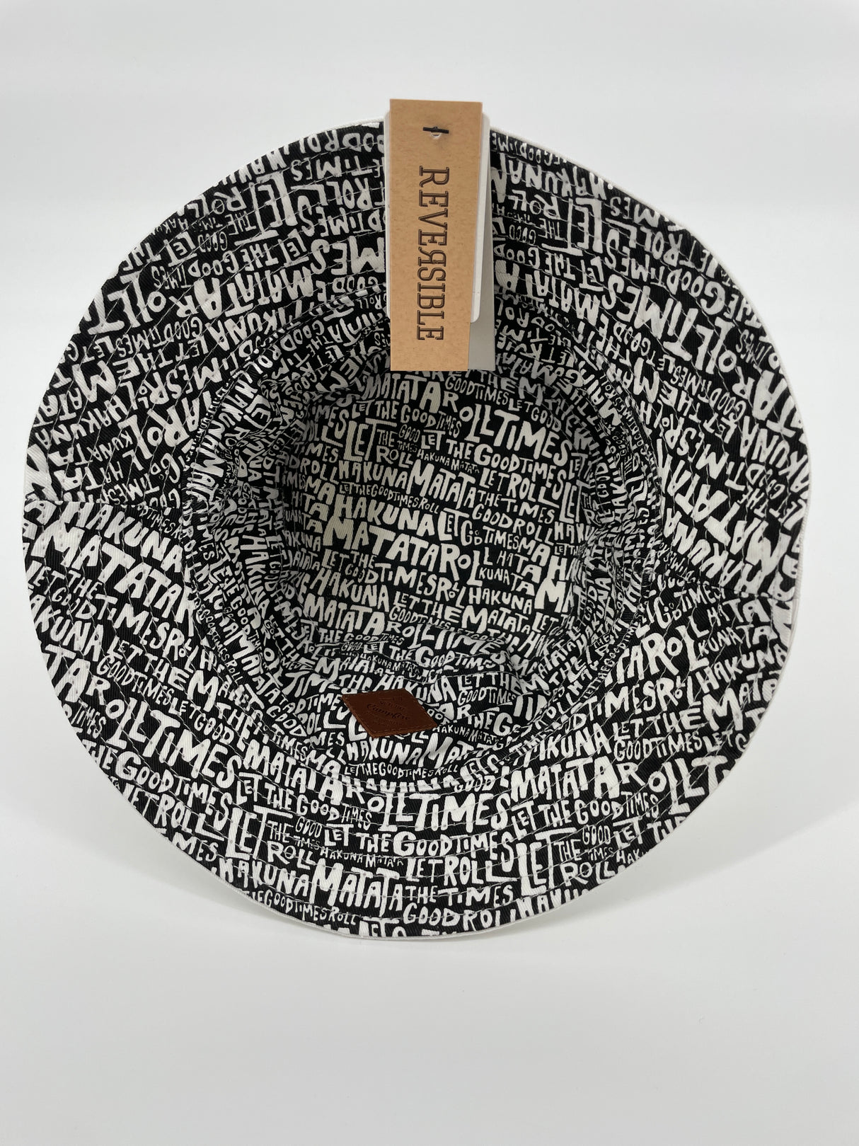 Vissershoedje Zwart Wit Letters Maat 4 - 8 Jaar