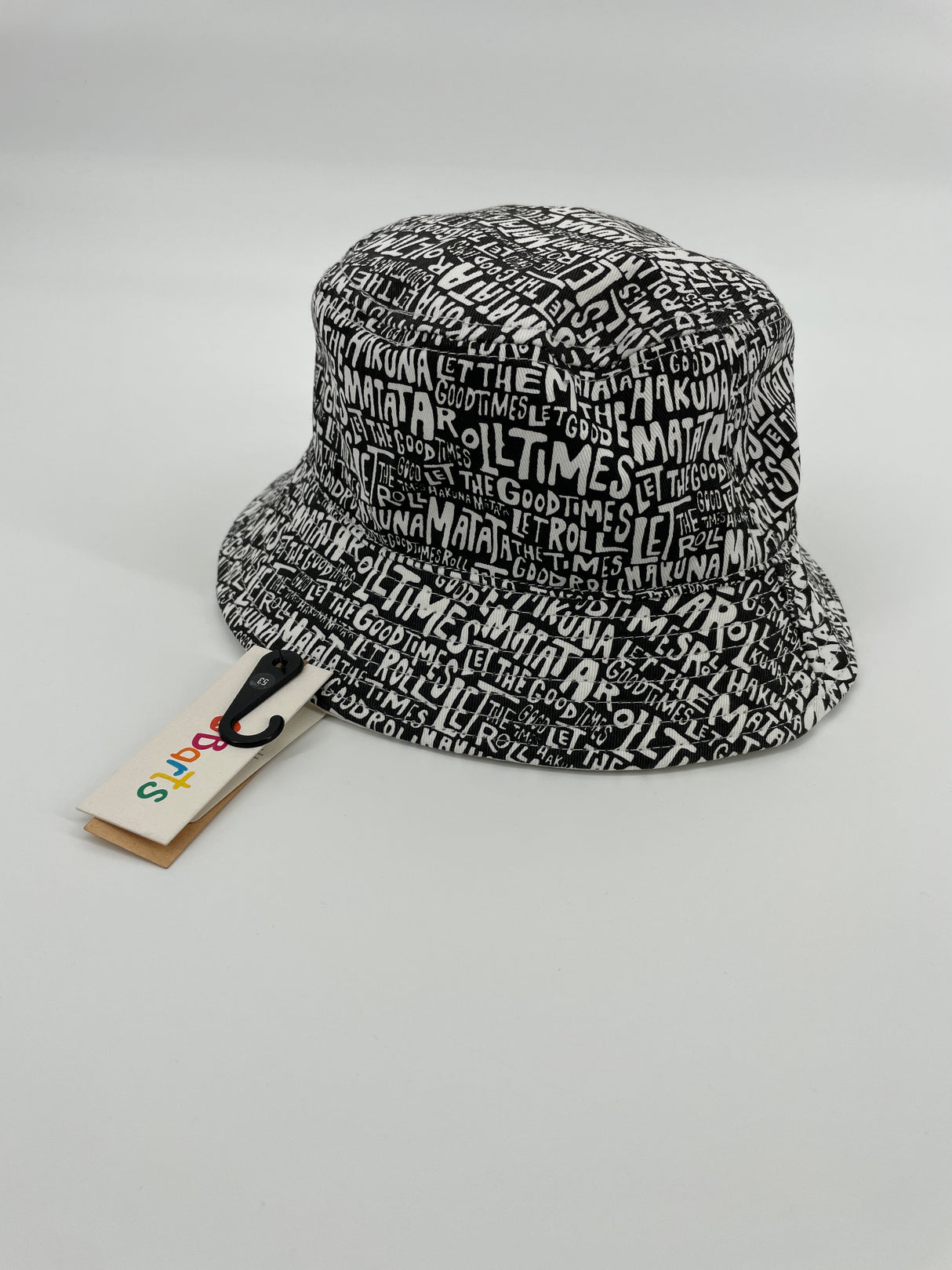 Vissershoedje Zwart Wit Letters Maat 4 - 8 Jaar