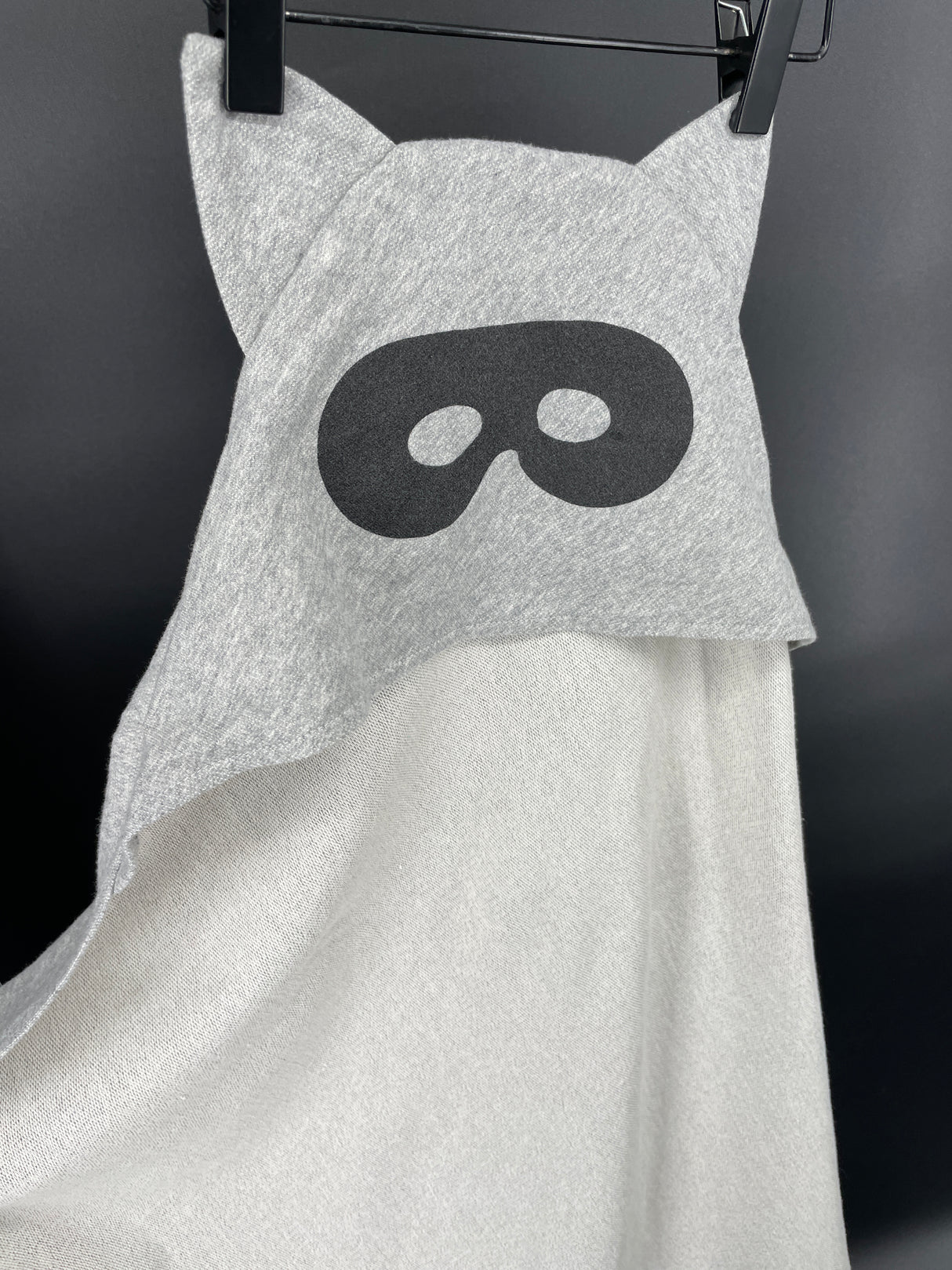 Bad Cape of Verkleed Cape Grijs met Oortjes