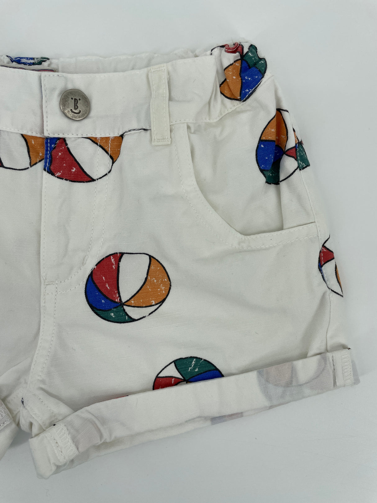 Korte Broek Wit met Strandballen Print Maat 86 / 92