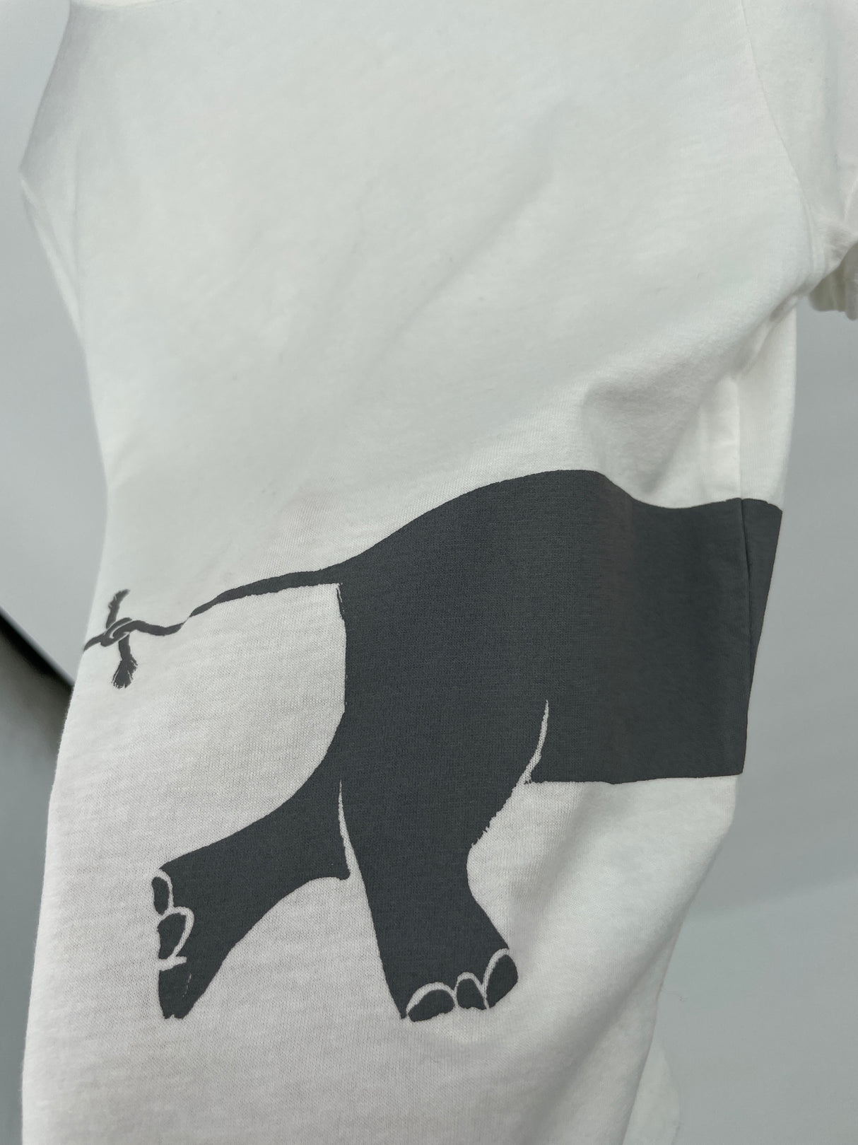 T-shirt Beige Olifanten Maat 140