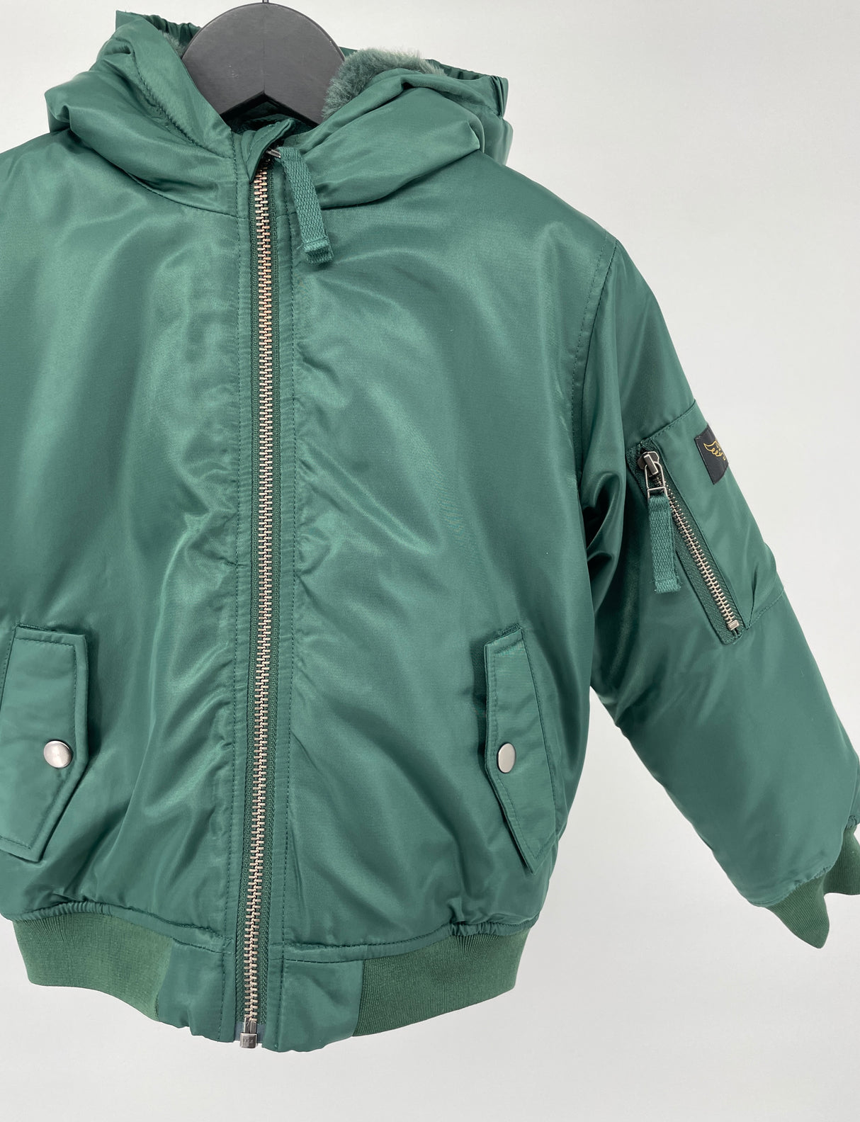 Jas Bomber Groen Capuchon Maat 122