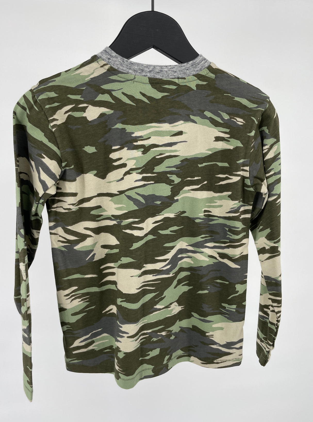 Longsleeve Groen Camouflage Maat 122