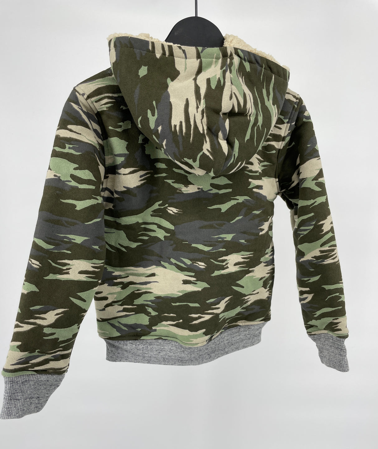 Vest Groen Camouflage Gevoerd Maat 122