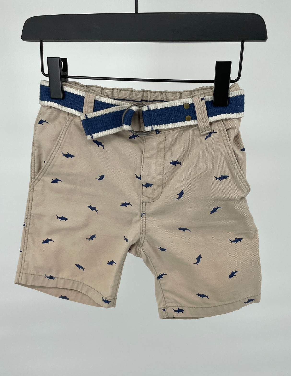 Korte Broek Beige met Haaien Maat 92