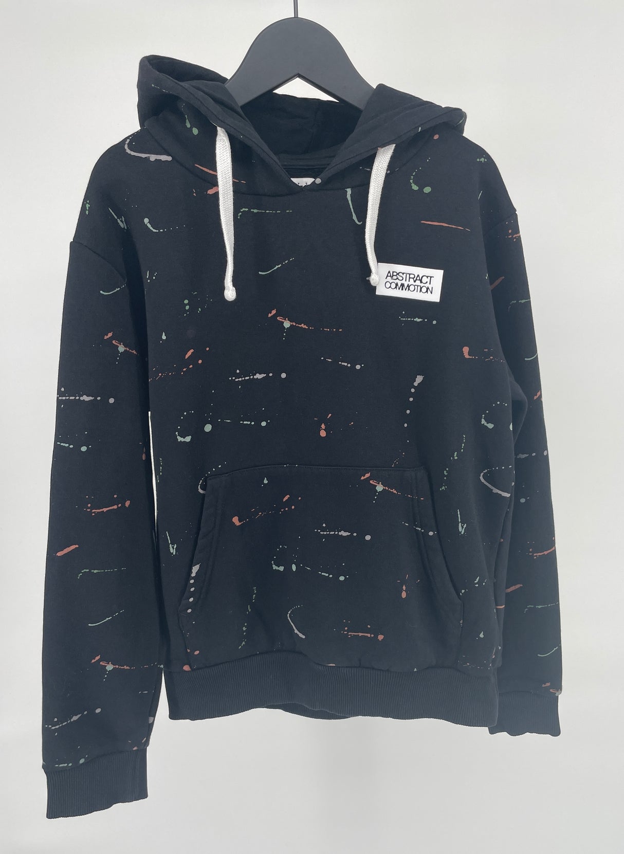 Hoodie Zwart Verfspetters Maat 140 / 146