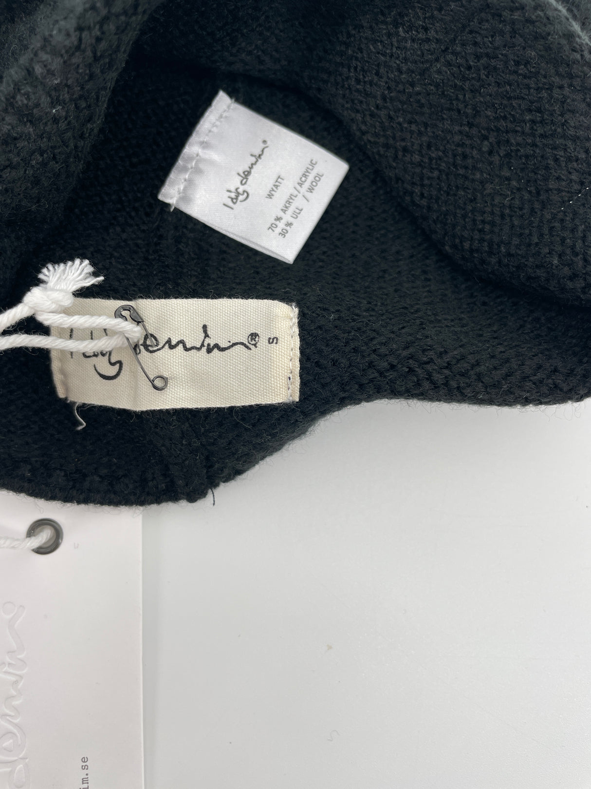 Muts Zwart Maat 3 - 6 Jaar