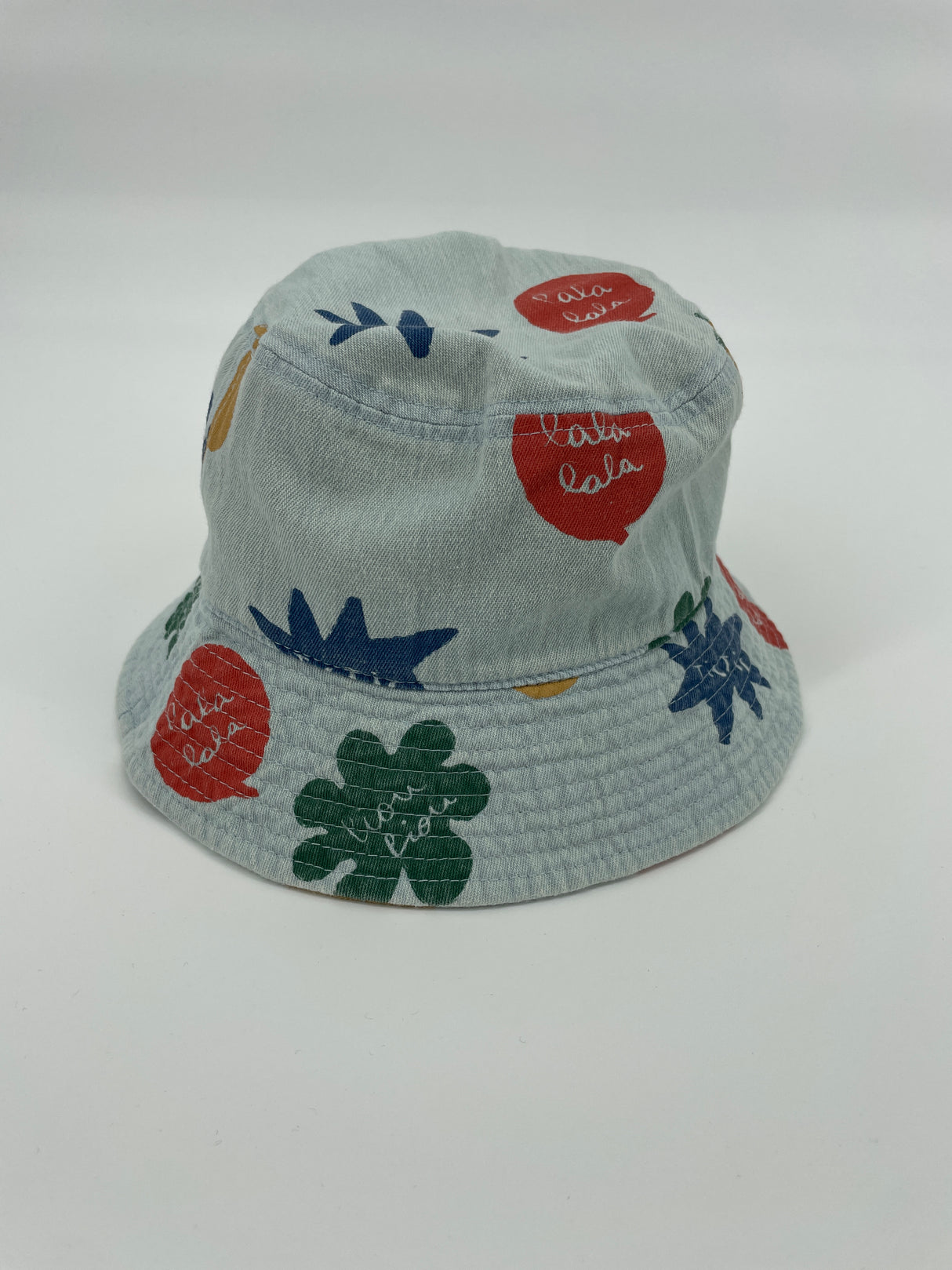 Vissershoedje Lichtblauw Denim Print Maat 116