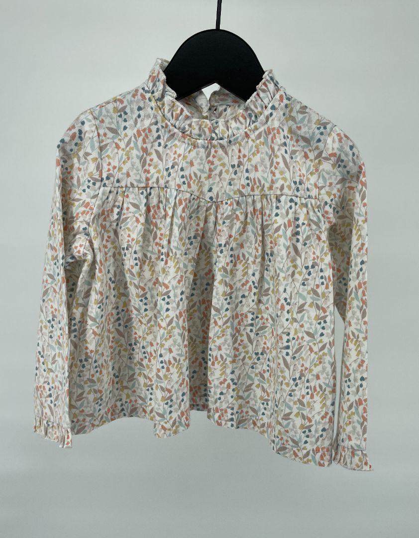 Top Beige Roesjes Bloemen Patroon Maat 92