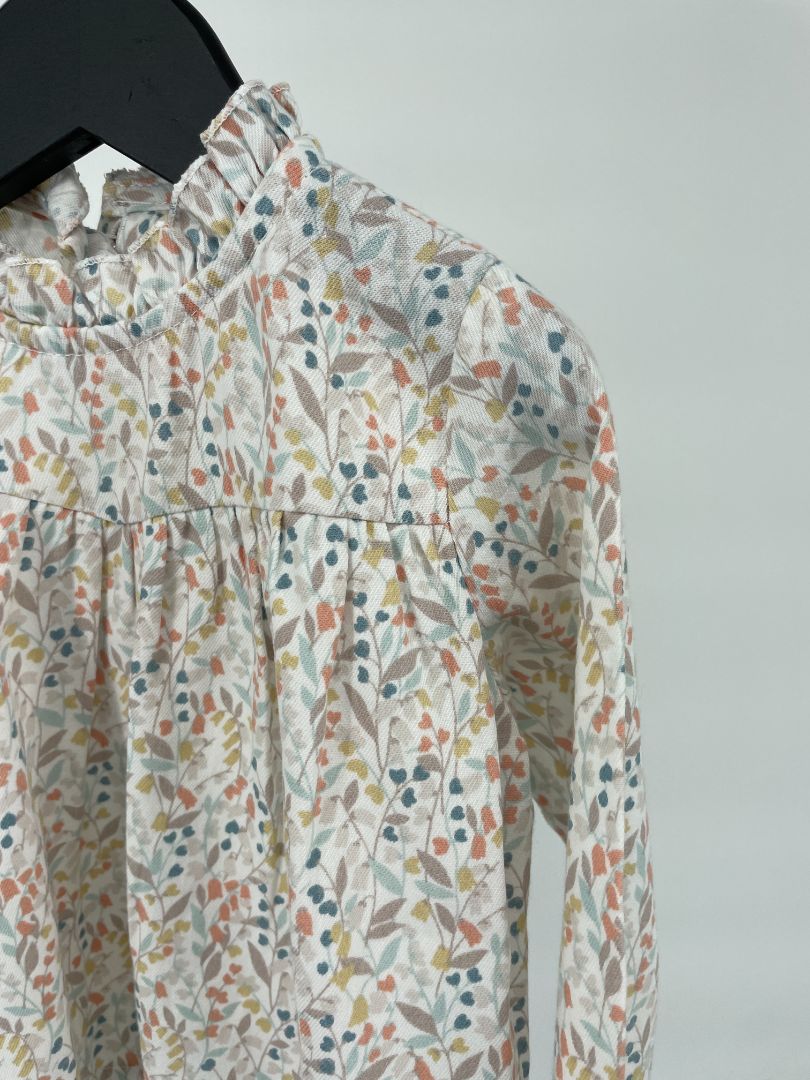 Top Beige Roesjes Bloemen Patroon Maat 92