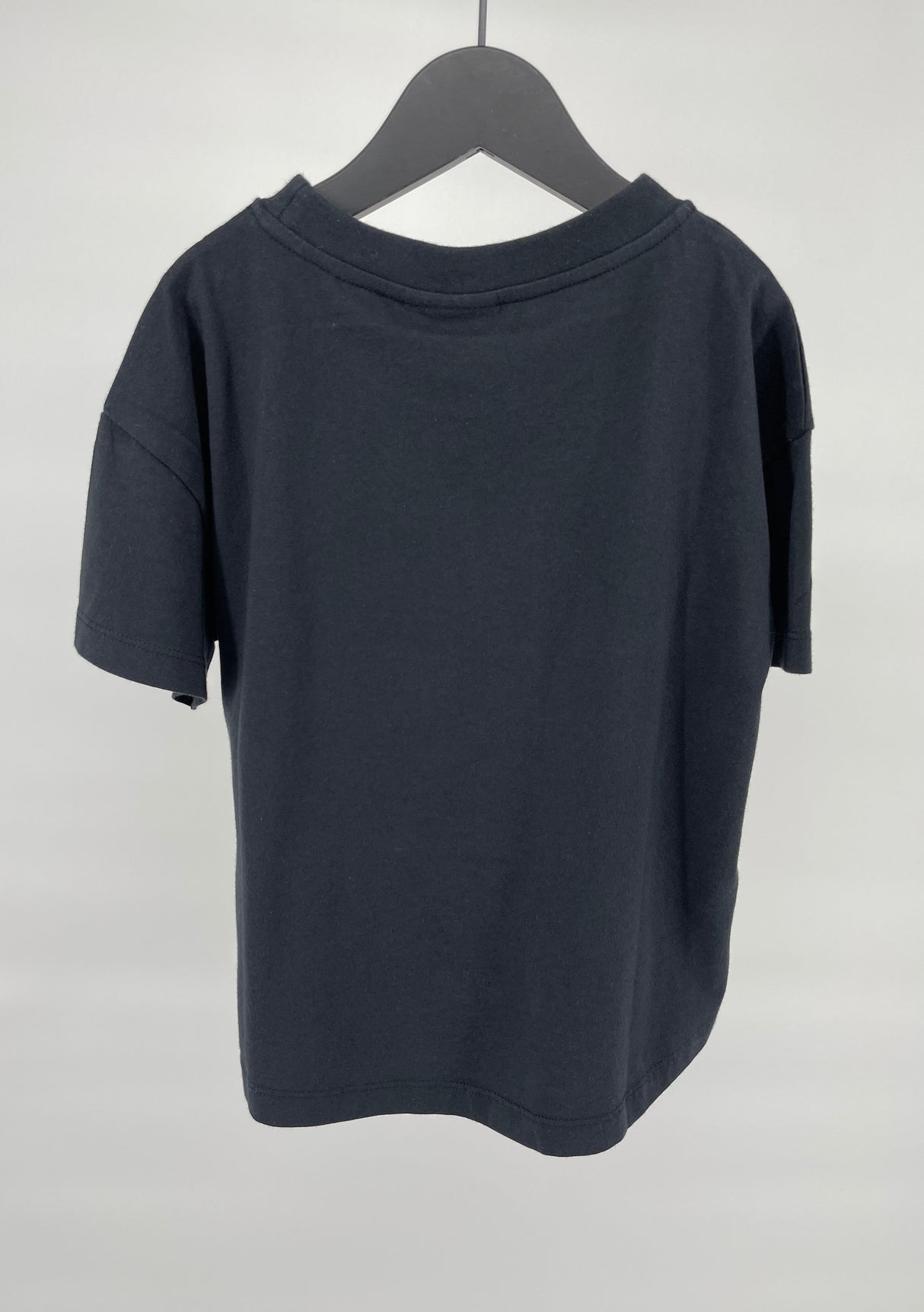 T-shirt Zwart Magique Maat 104 / 110