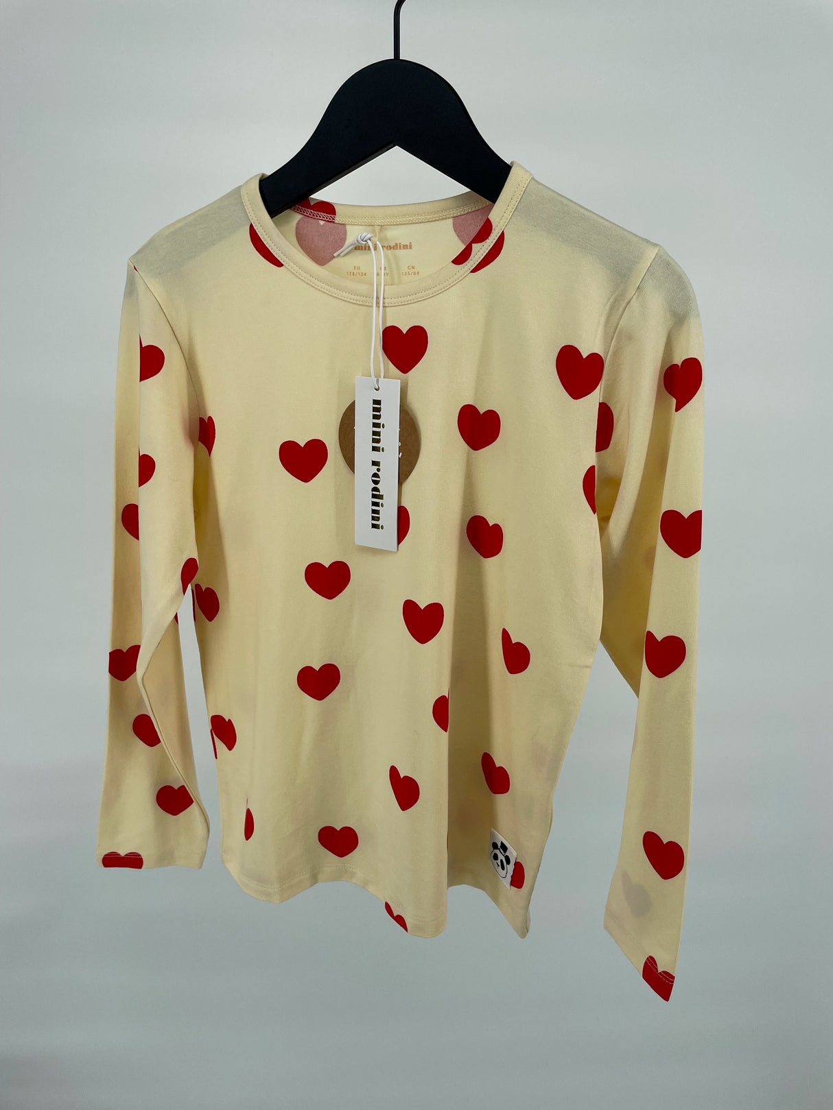 Mini Rodini Longsleeve beige met rode hartjesprint in maat 128/134 Nieuw