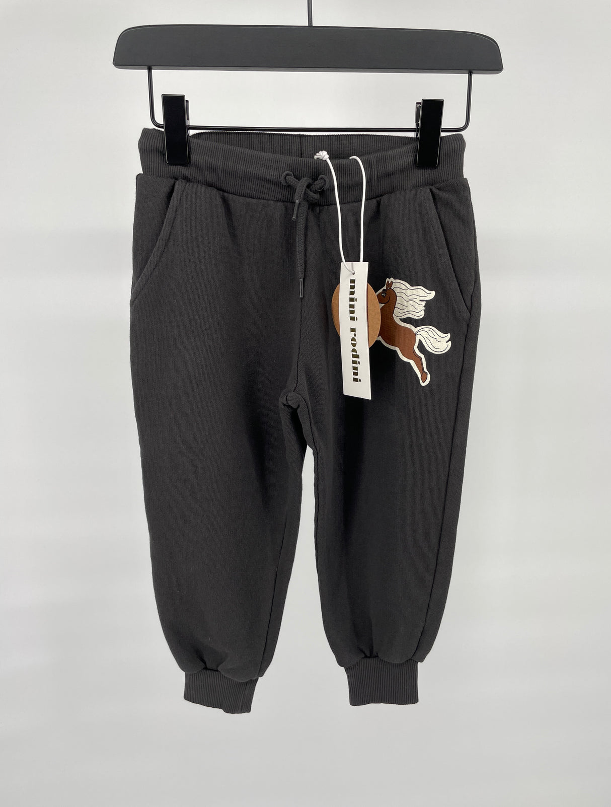 Joggingbroek Zwart Paard Maat 92 / 98