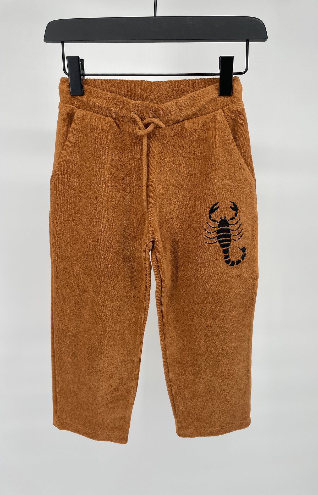 Joggingbroek Bruin Schorpioen Maat 92 / 98