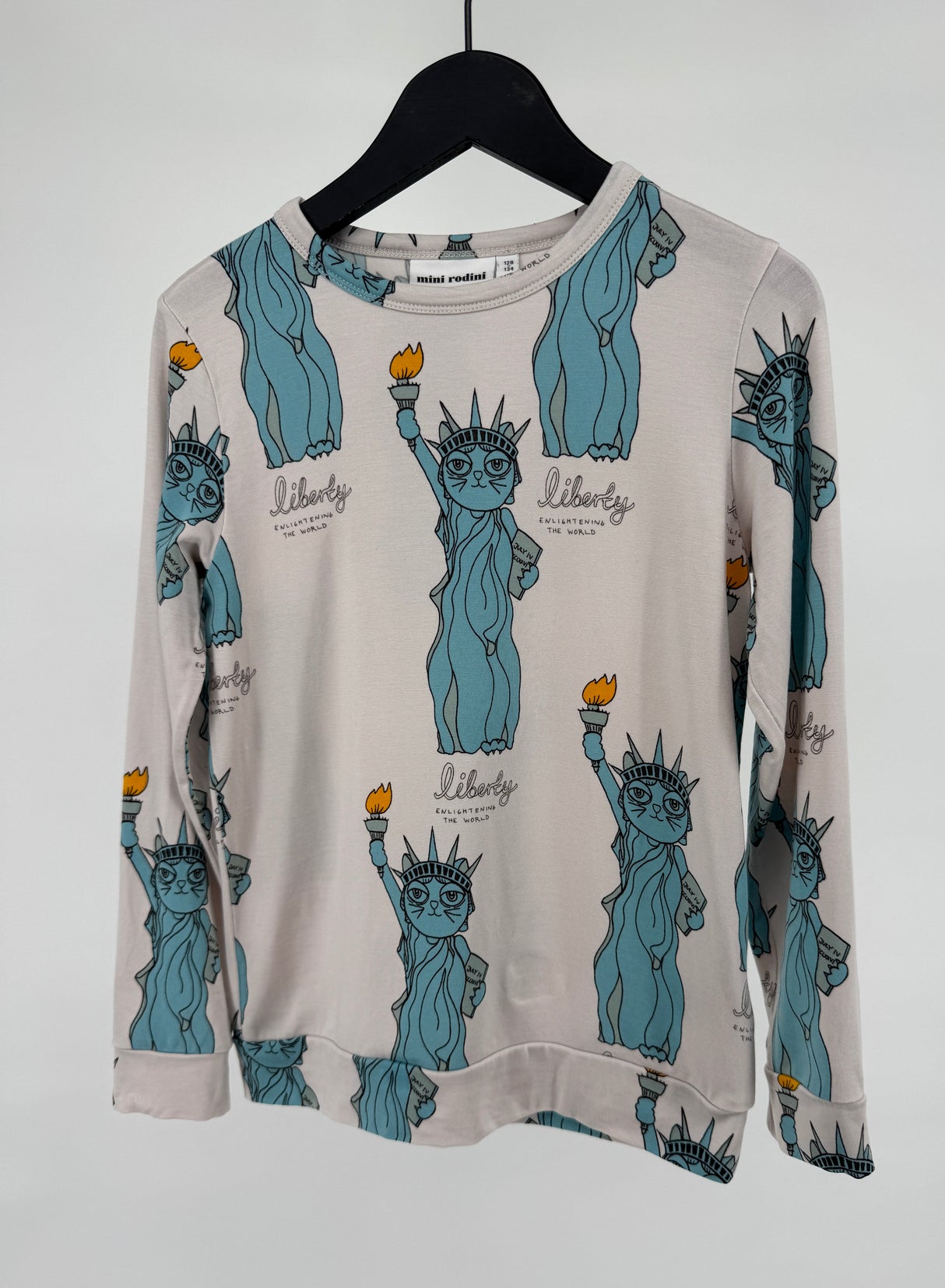Longsleeve Beige New York Vrijheidsbeeld Print Maat 128 / 134