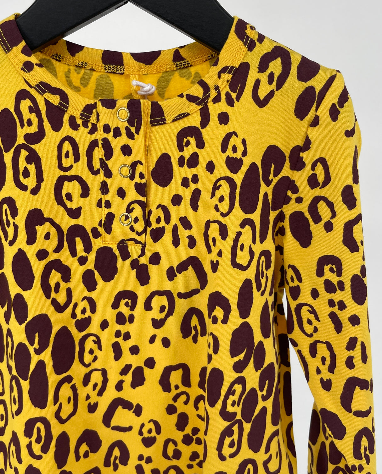 Longsleeve Geel Luipaard Maat 80 / 86