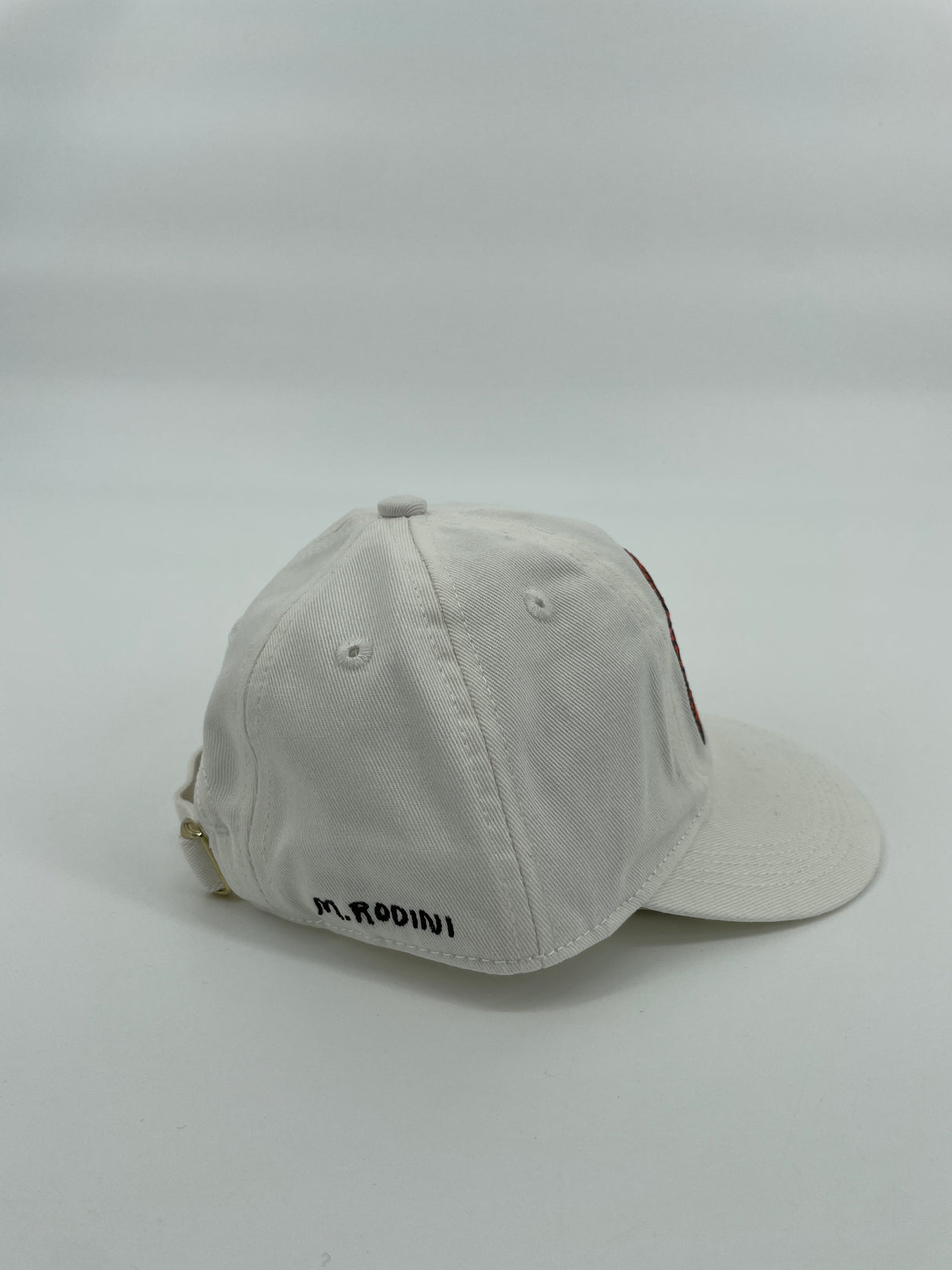 Pet Wit met Rode Tijger Maat 9 Mnd - 3 Jaar