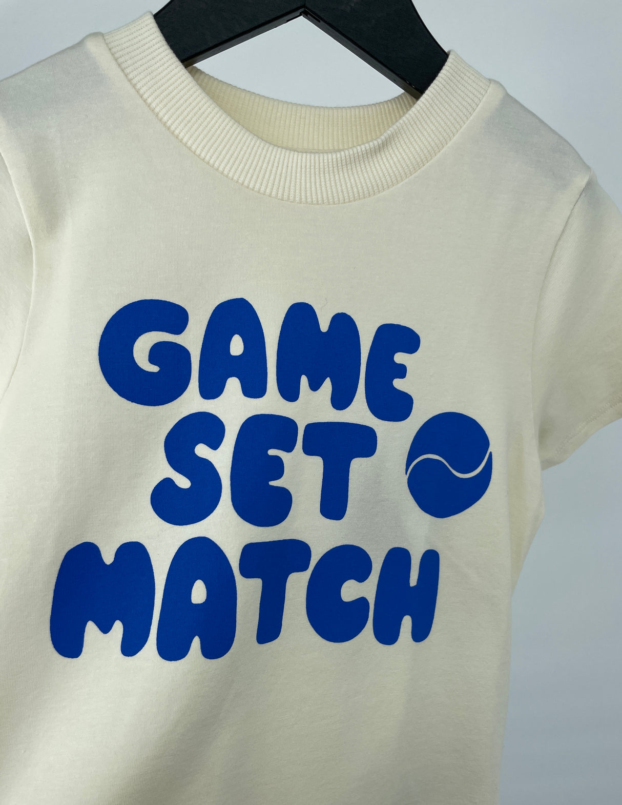 T-shirt Beige Blauw Game Set Match Maat 92 / 98