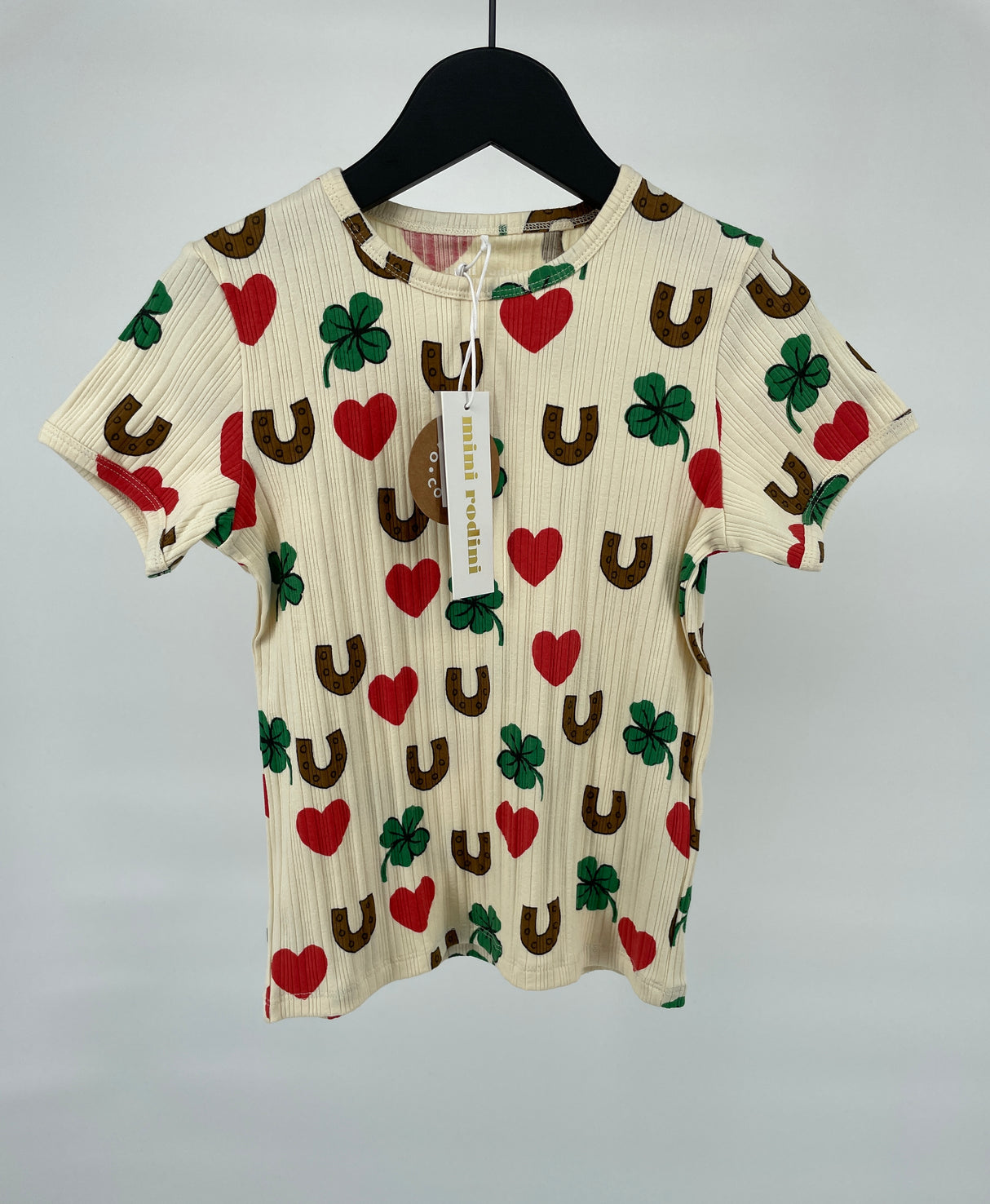 T-shirt Beige Hartjes Klavertjes Hoefijzers Print