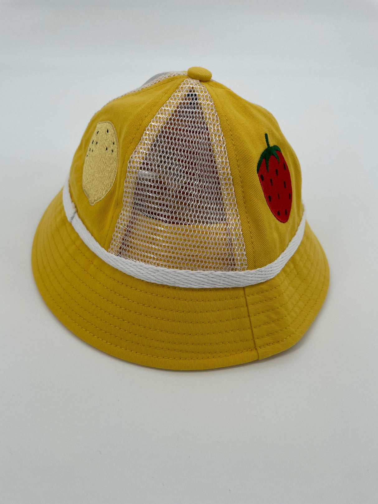 Zonnehoedje Geel Wit met Zomerfruit