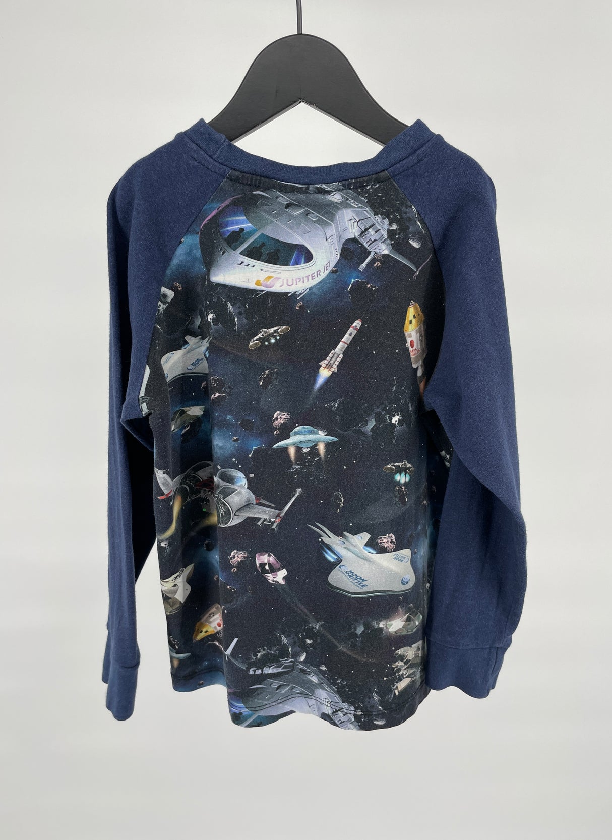 Longsleeve Donkerblauw Ruimteprint Maat 110