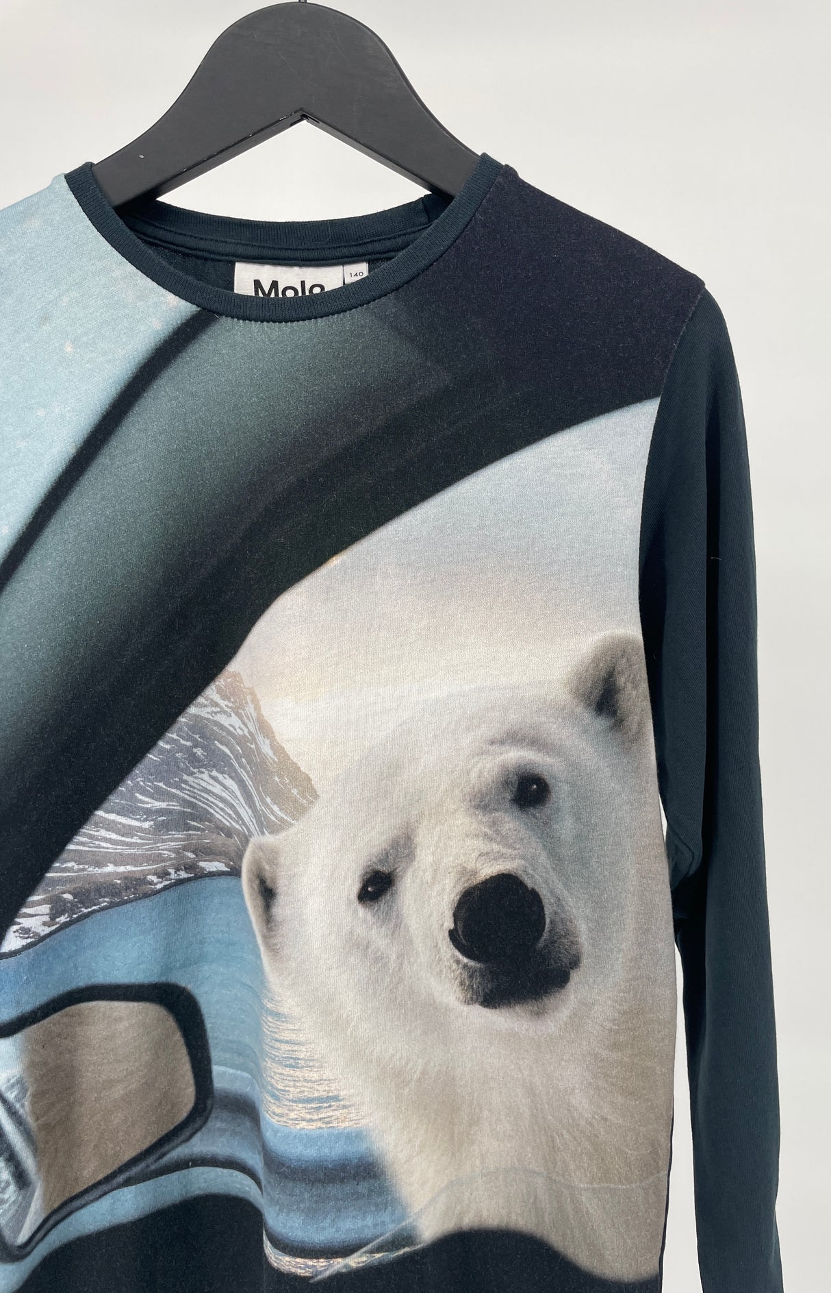 Longsleeve Zwart IJsbeer Maat 140