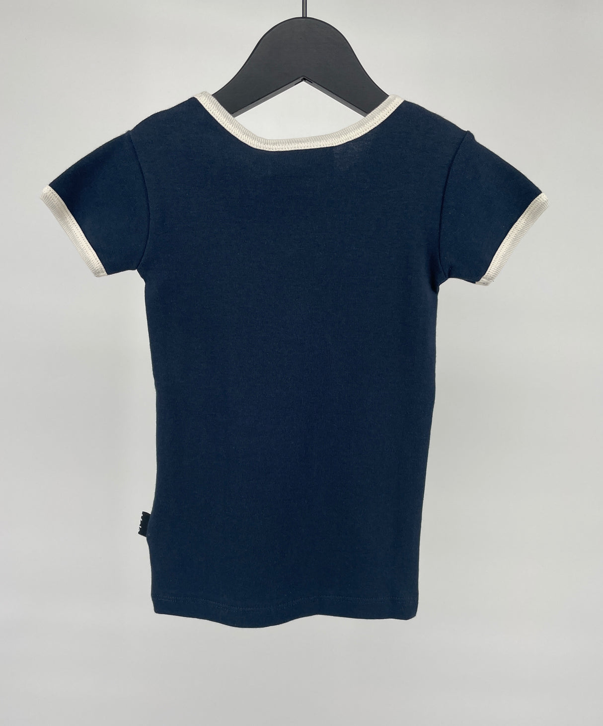 T-shirt Donkerblauw Madelief Maat 98