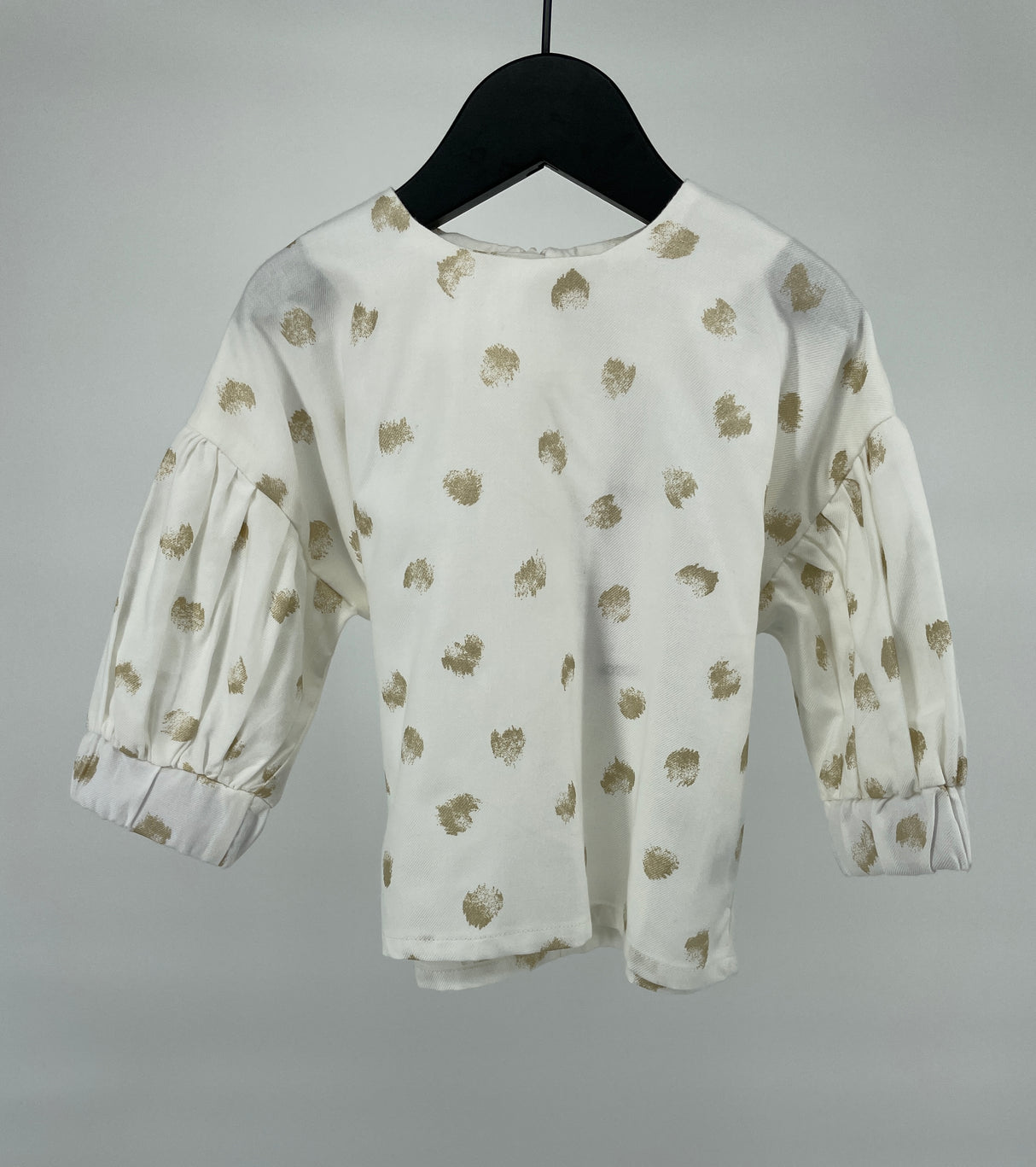 Top Lange Mouw Beige Gouden Stippen Maat 74