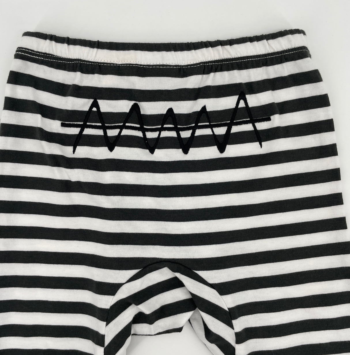 Broekje Wit Zwarte Strepen Maat 92