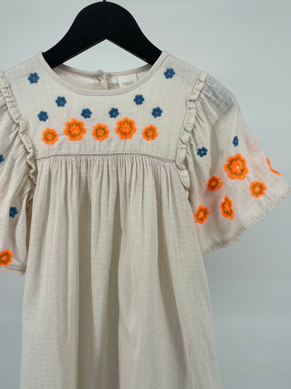 Jurk Beige Geborduurde Bloemen Maat 110