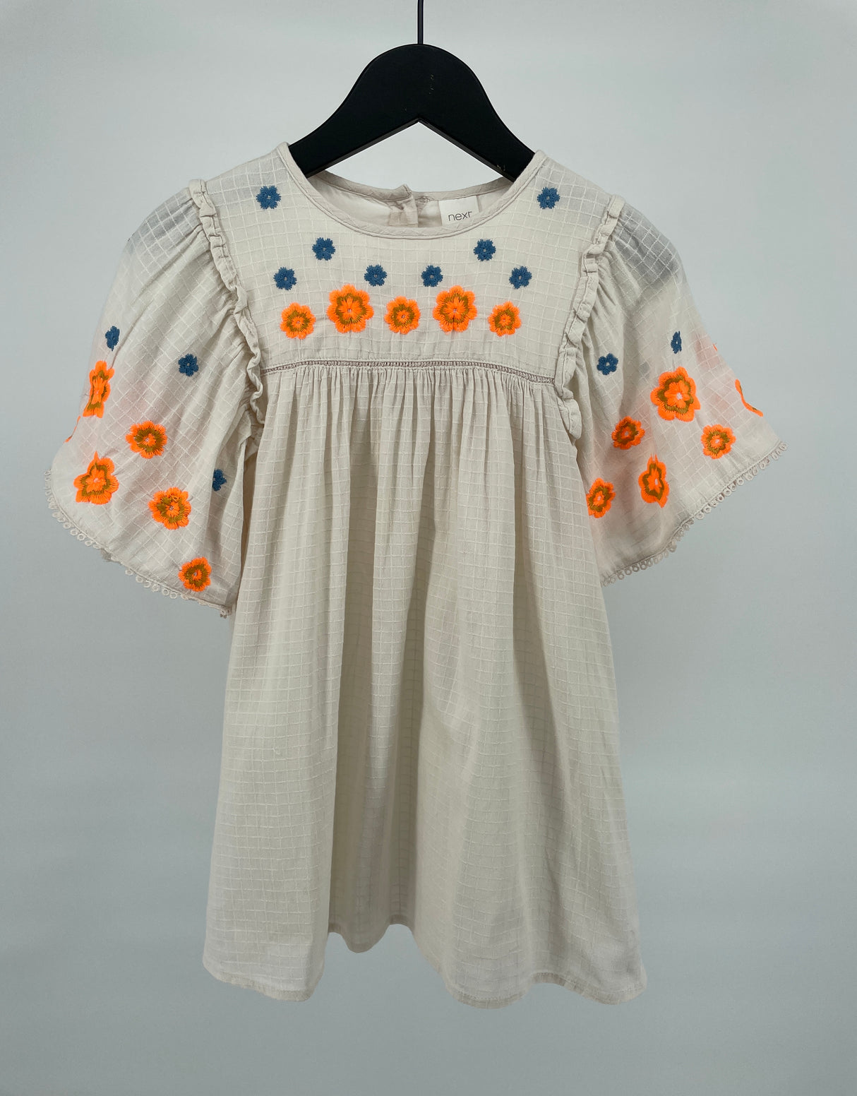 Jurk Beige Geborduurde Bloemen Maat 110