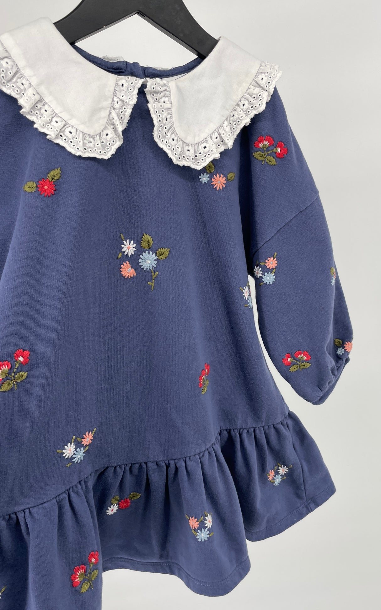 Jurk Blauw Bloemetjes en Kraag Maat 104