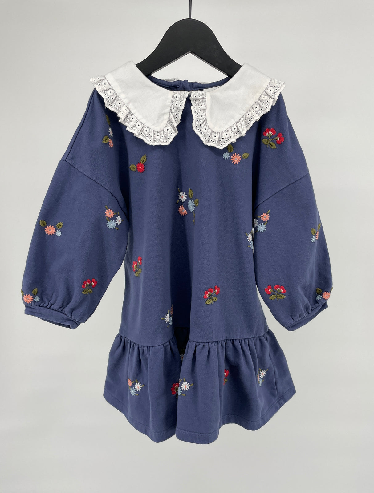 Jurk Blauw Bloemetjes en Kraag Maat 104