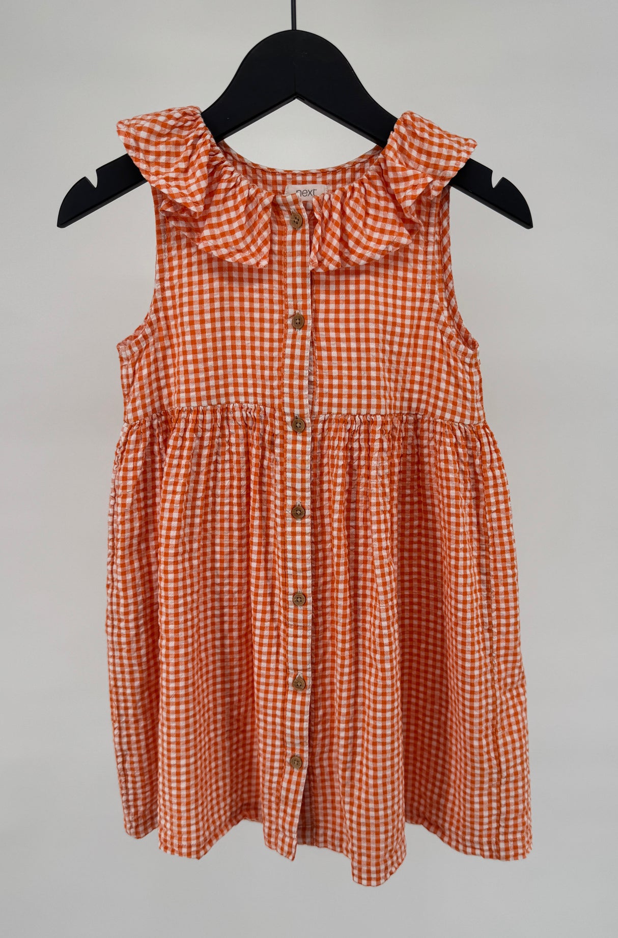 Jurk Mouwloos Oranje Wit Geblokt Roesjes Kraag Maat 116