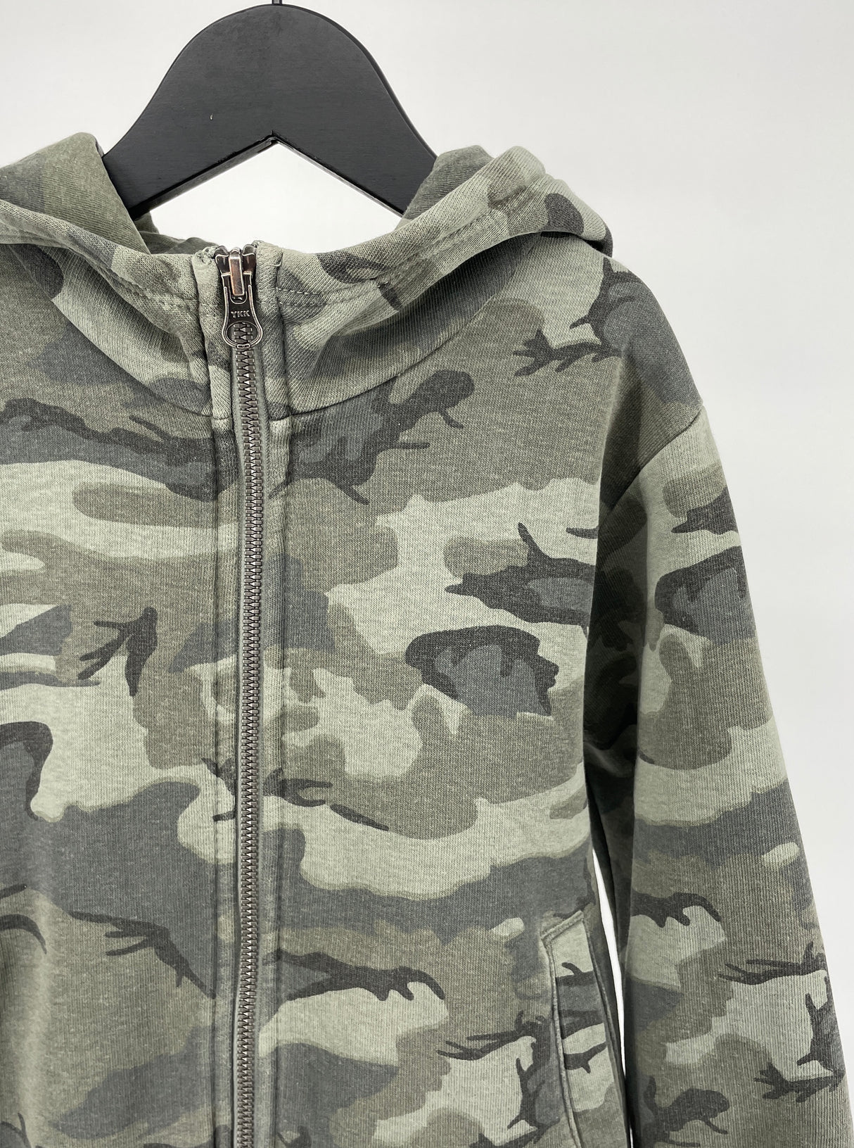 Vest Capuchon Groen Camouflage Maat 104