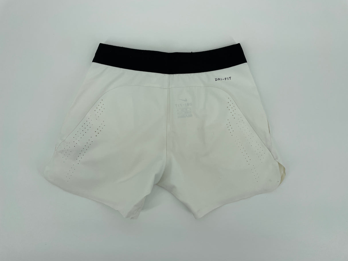 Tennis Short Wit Dri-Fit Maat 122 / 128