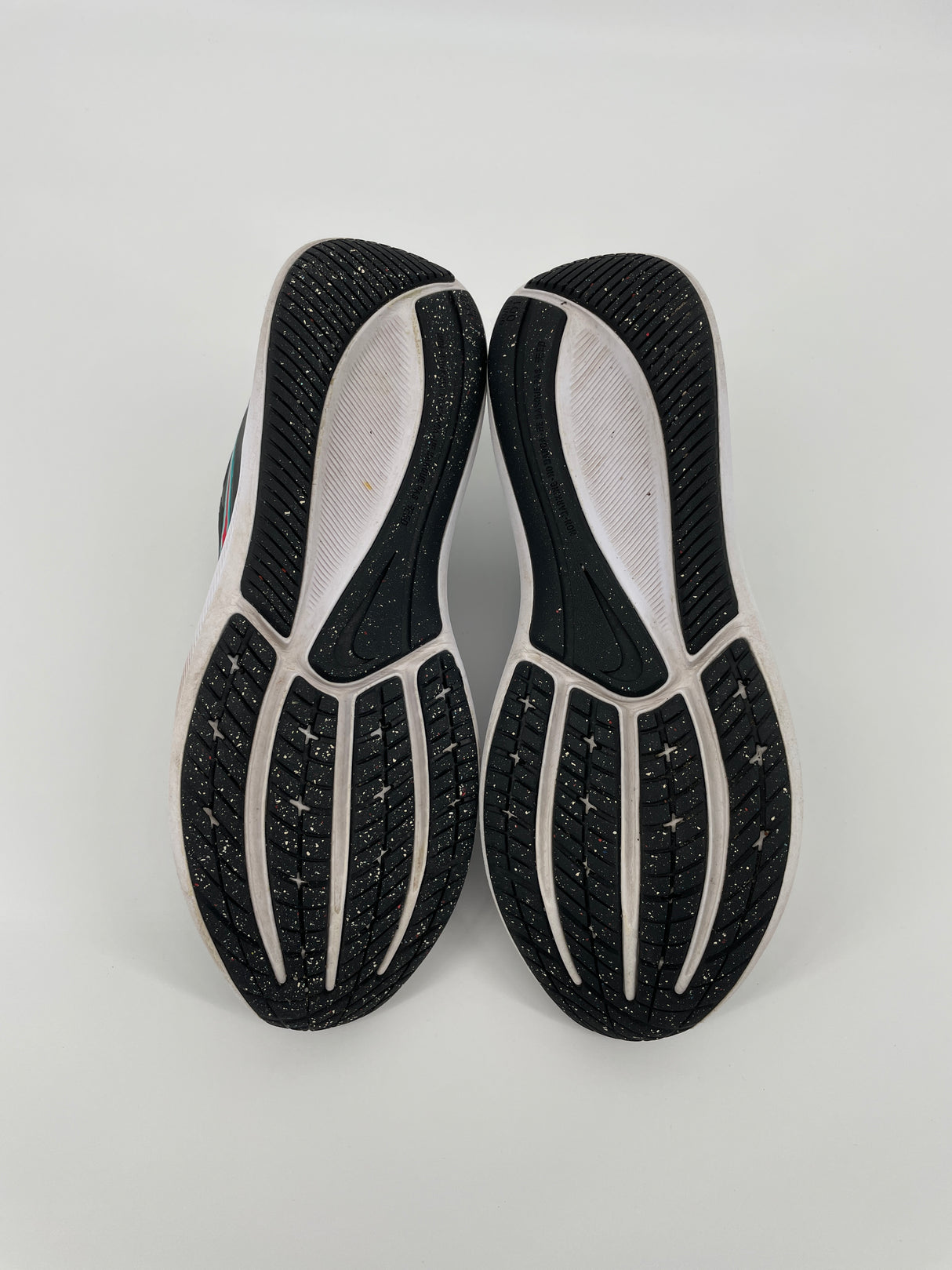 Star Runner 3 Hardloopschoenen Grijs Zwart Rood Maat 35,5