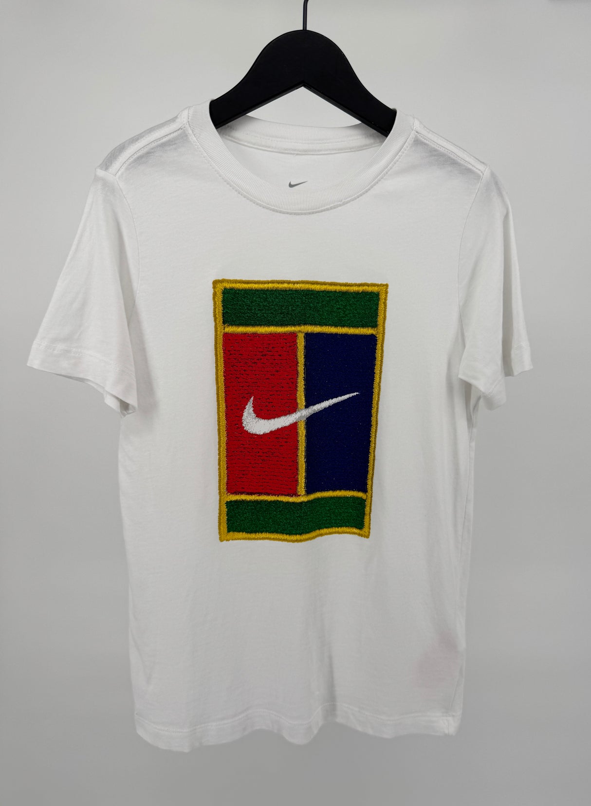 T-shirt Wit Tennis Court Print Maat 140 / 146