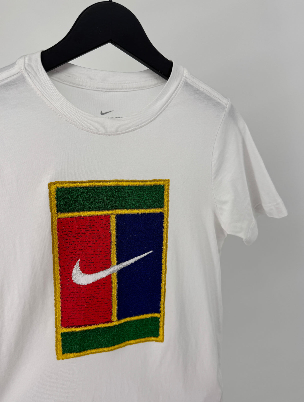 T-shirt Wit Tennis Court Print Maat 140 / 146