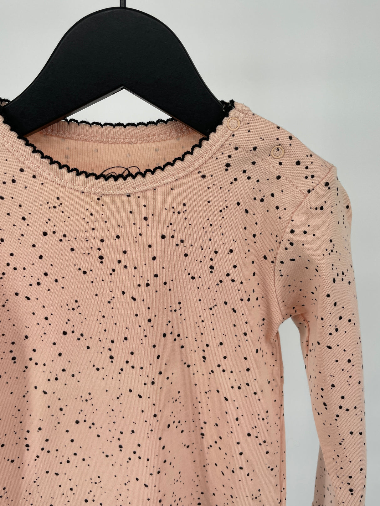 Longsleeve Roze Spikkels Maat 80