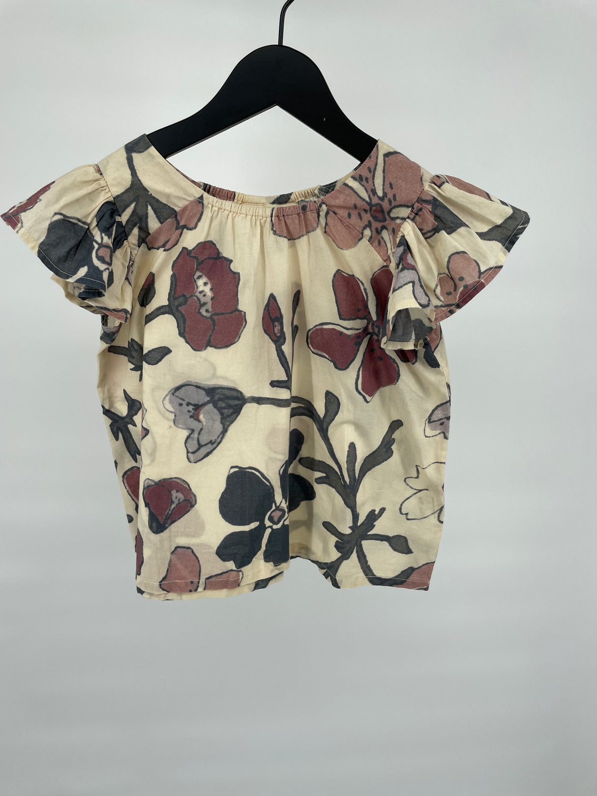 Top Beige Bloemen Roesjes Maat 104