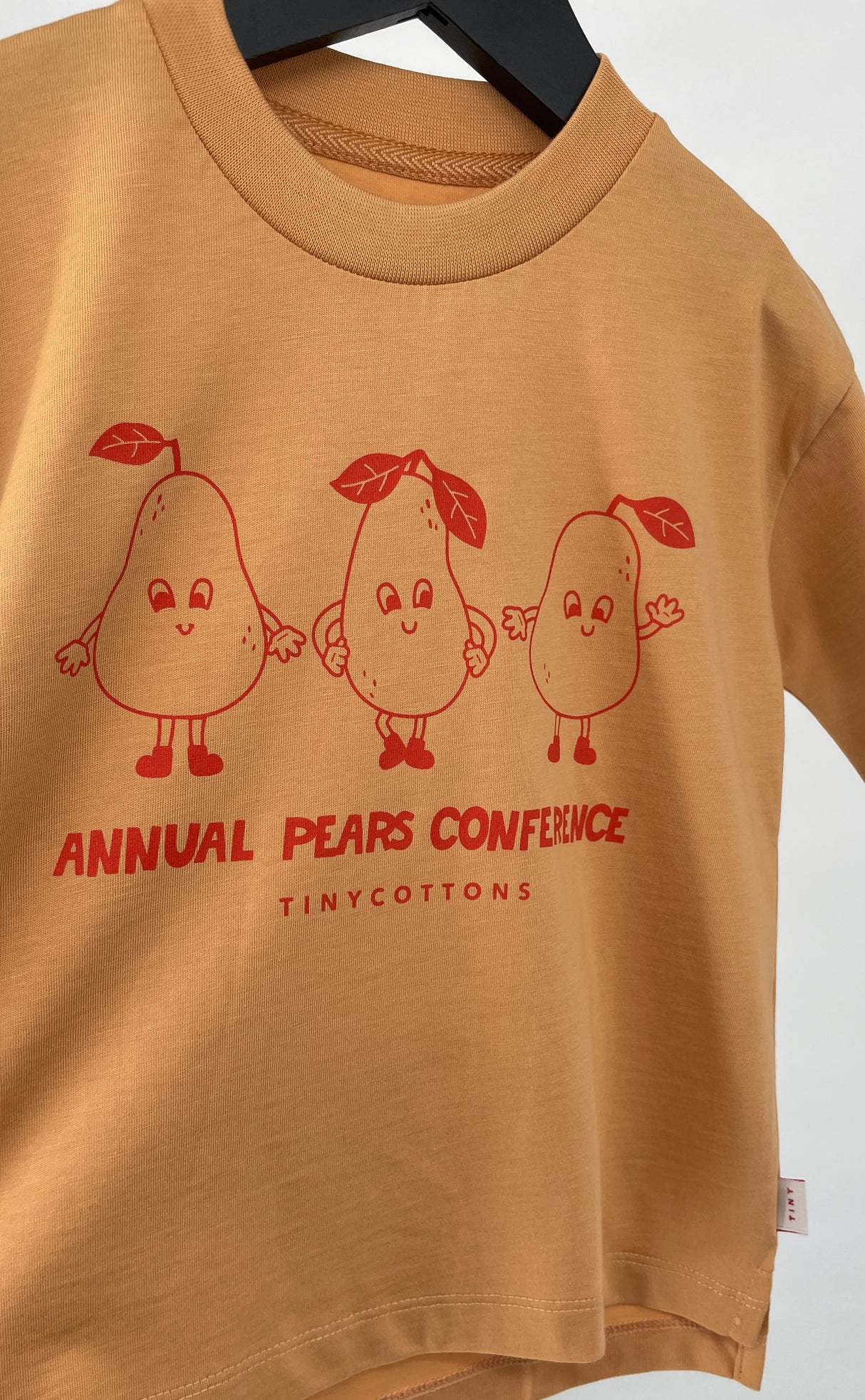 Longsleeve Oranje met Rood Peren Print