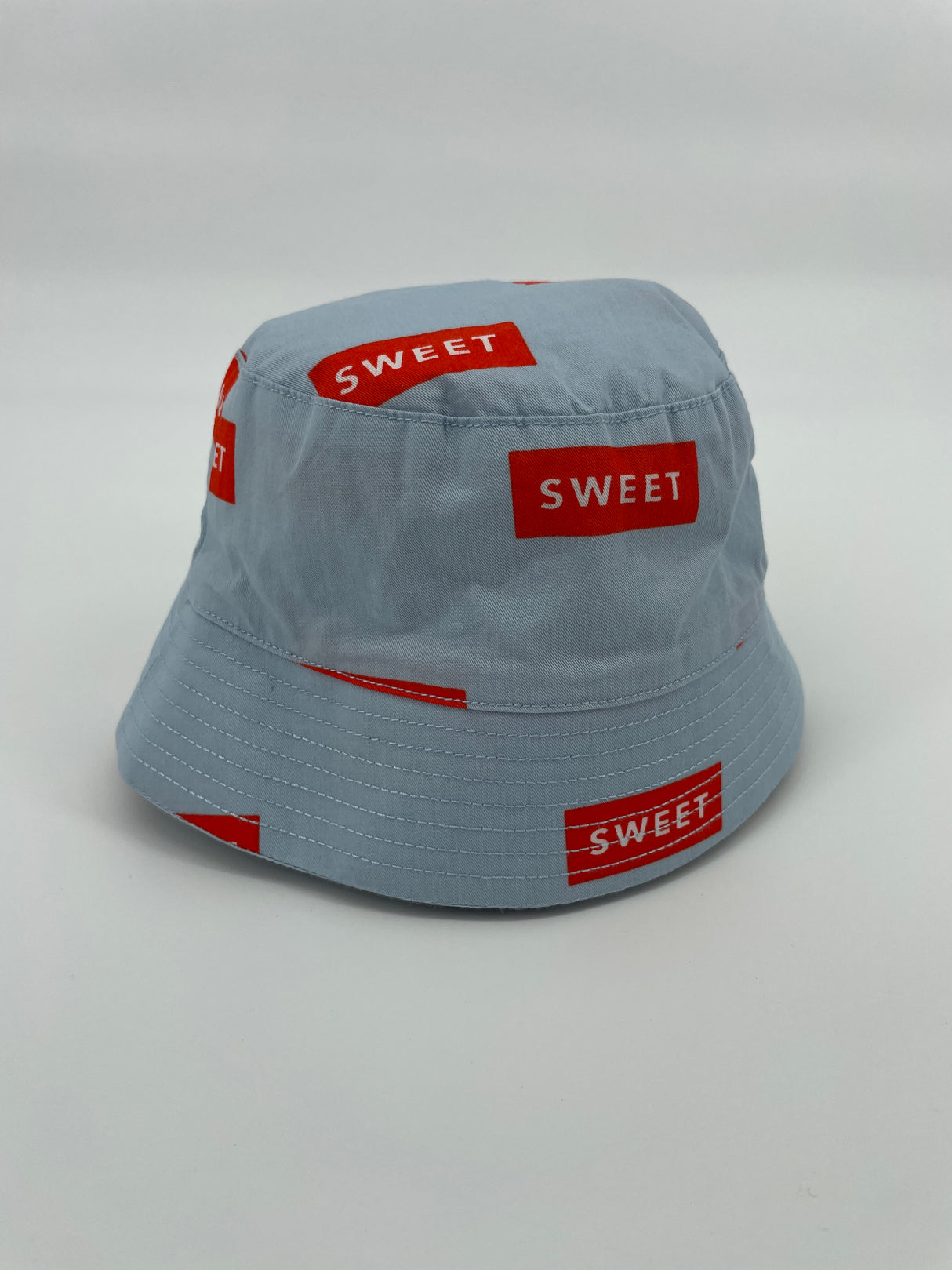 Vissershoedje Lichtblauw Rood Sweet 4 - 8 Jaar